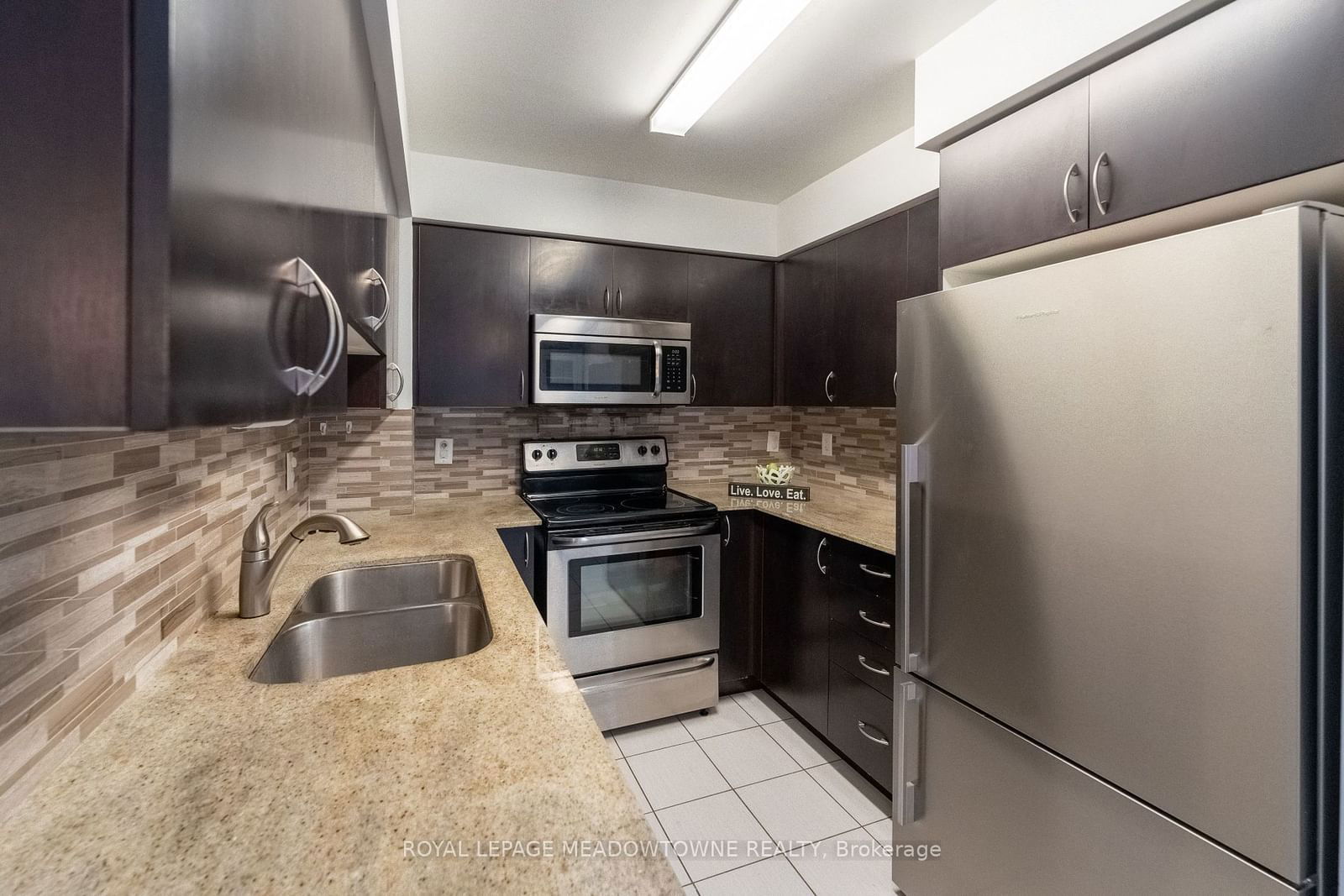 75 King William Cres, unit 203 for sale - image #10