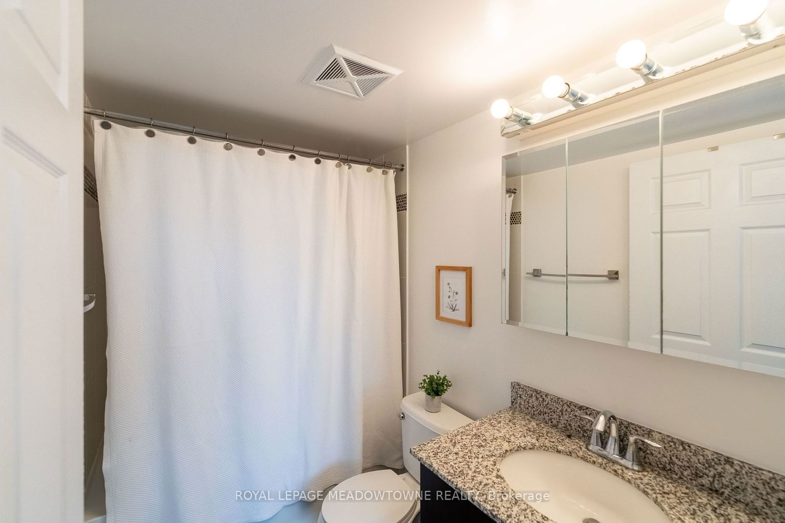 75 King William Cres, unit 203 for sale - image #18