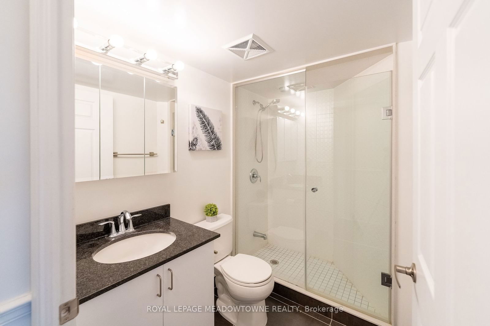 75 King William Cres, unit 203 for sale - image #25