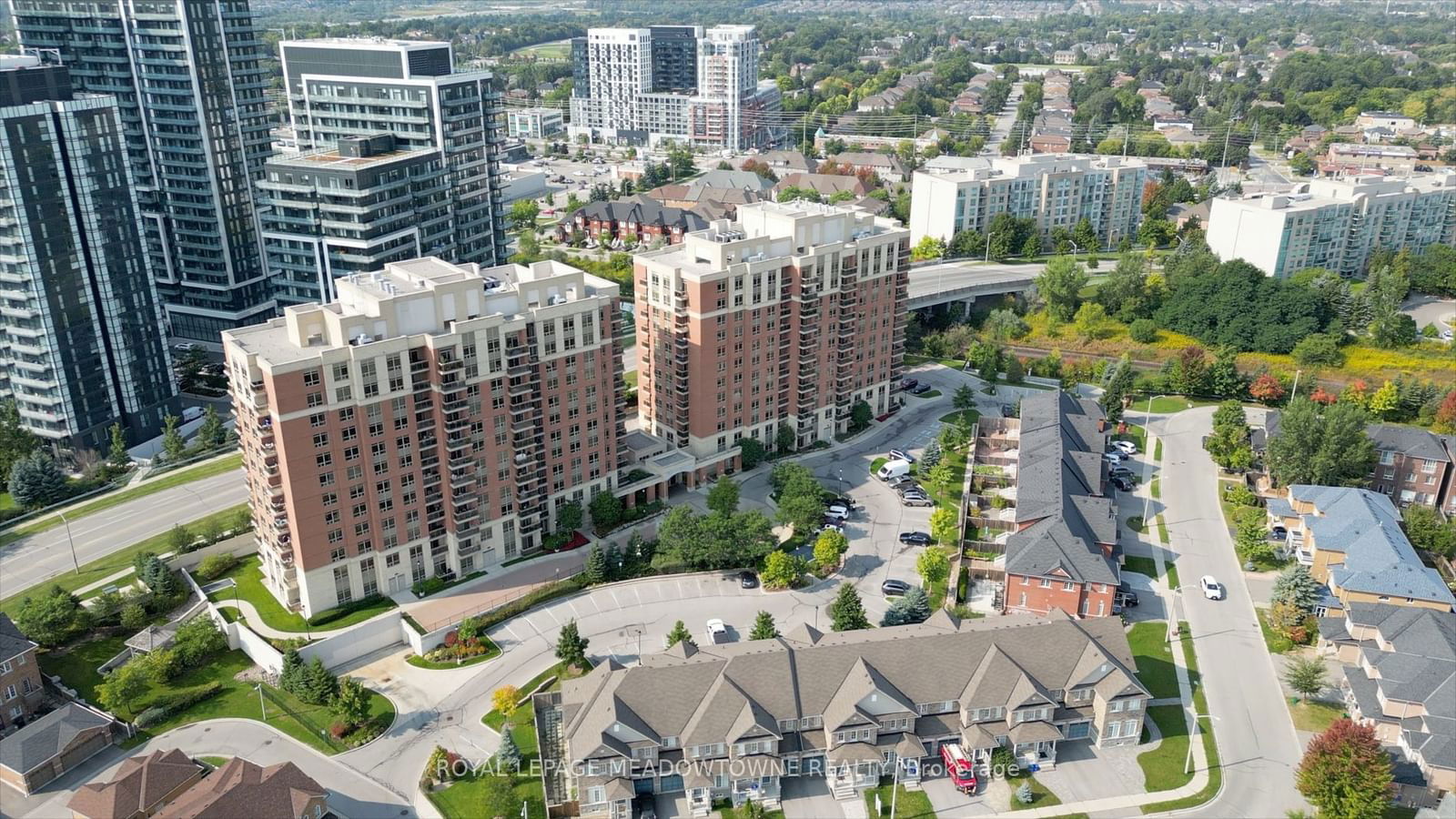 The Gates of Bayview Glen III Condos, Richmond Hill, Toronto