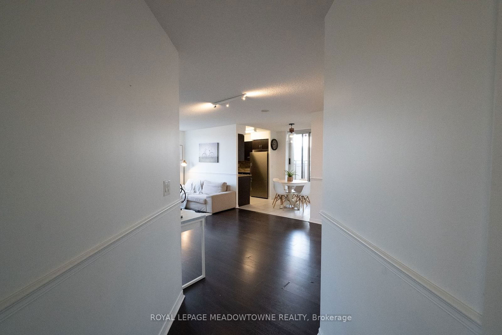 75 King William Cres, unit 203 for sale - image #5