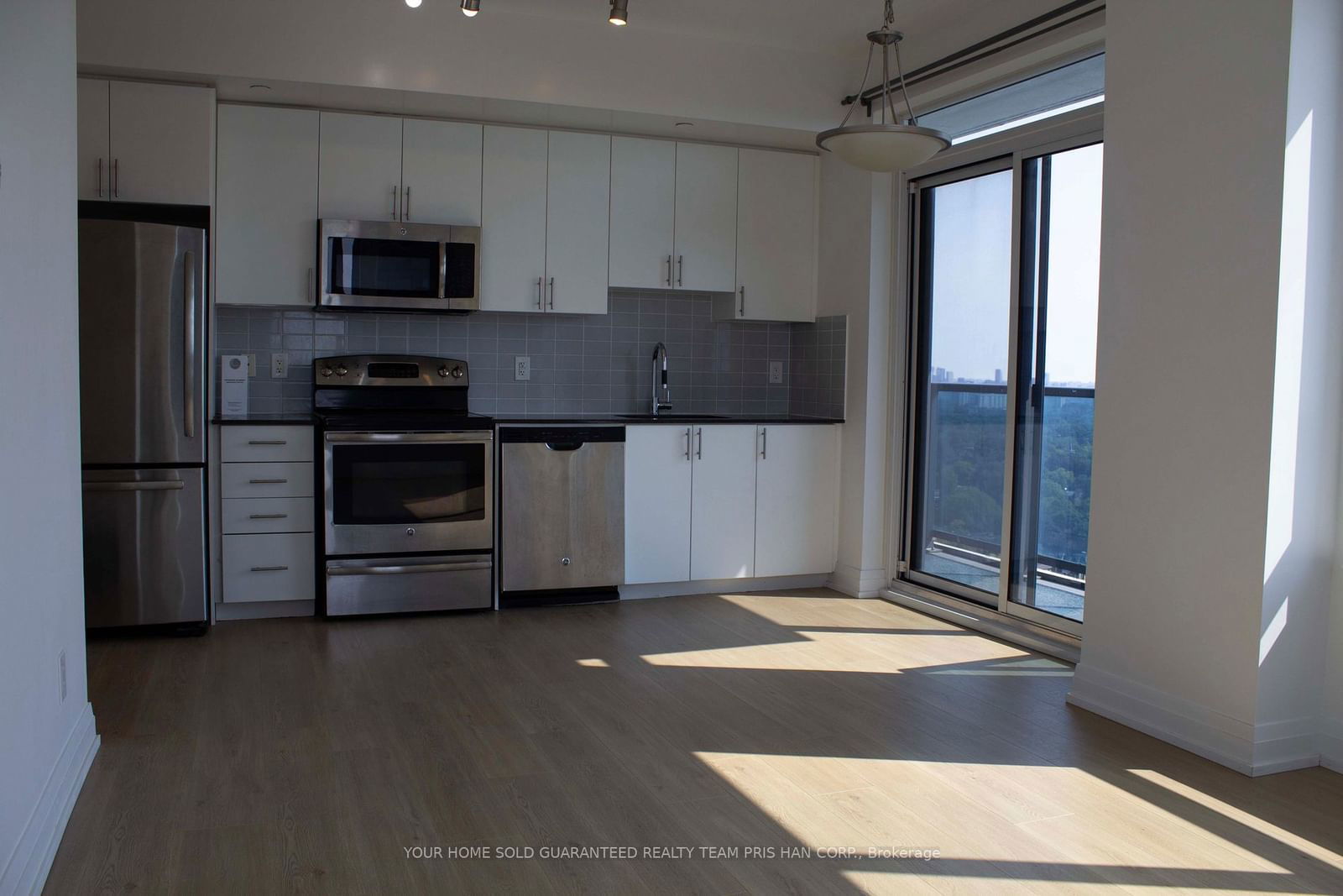 7165 Yonge St S, unit 2309 for rent - image #3