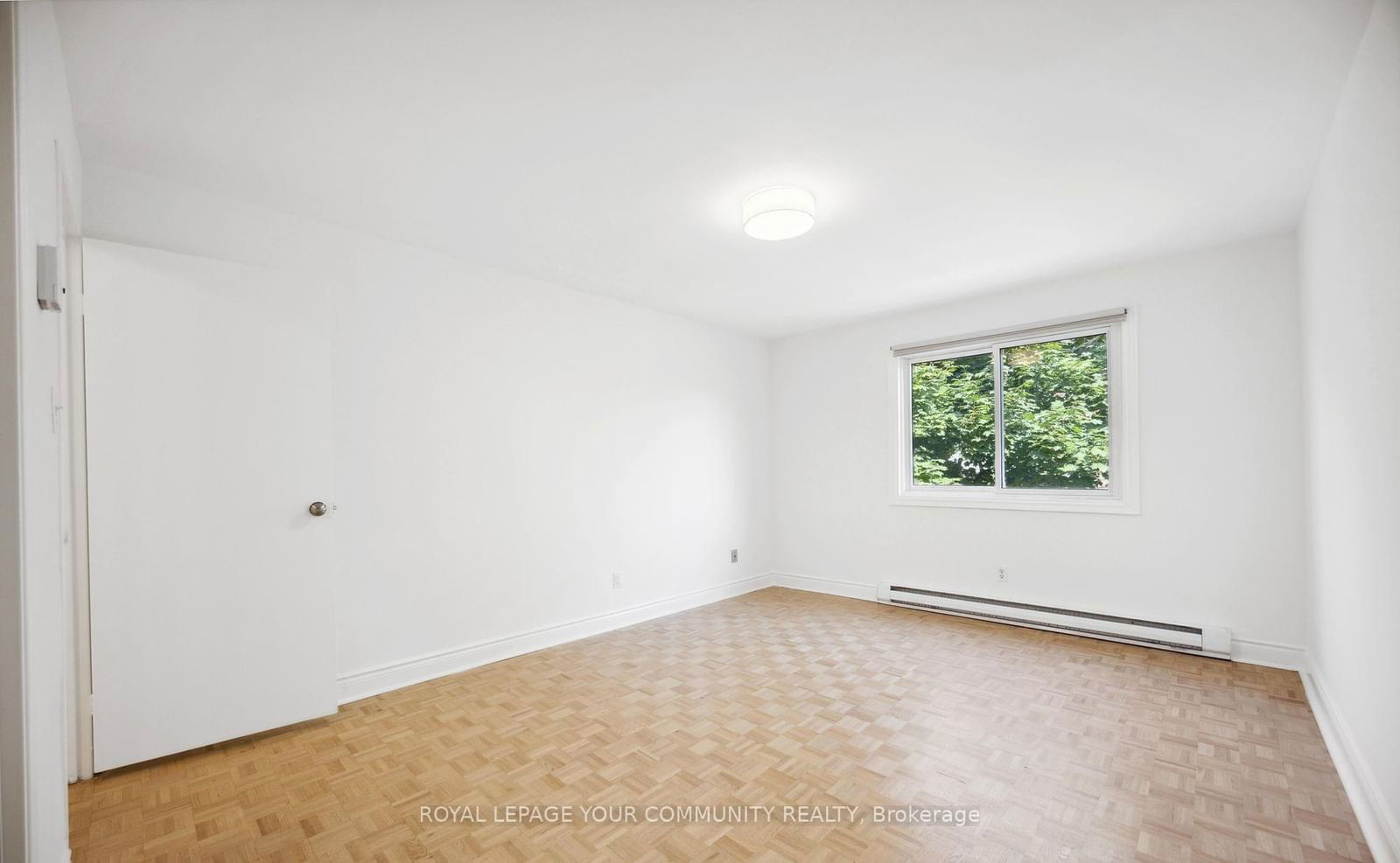 21 Elizabeth St S, unit 403 for rent - image #11