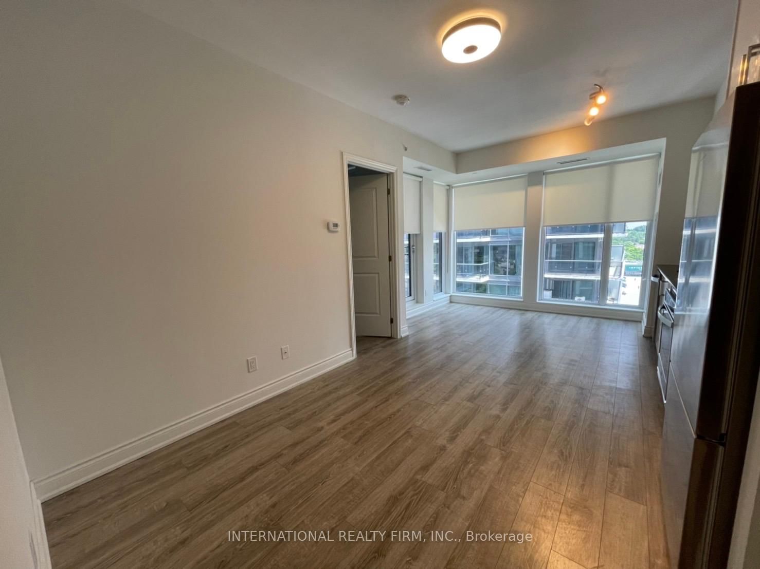 9618 Yonge St, unit 1009 for rent - image #7