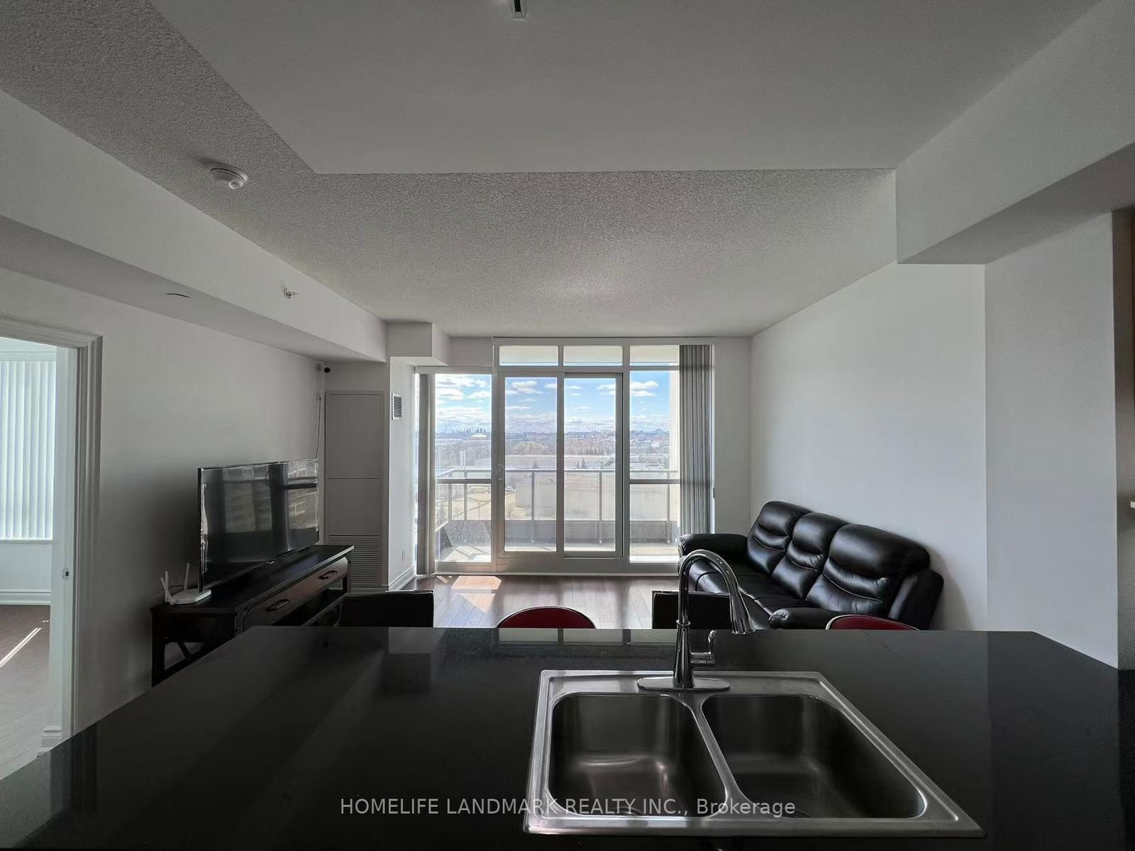 89 South Town Center Blvd, unit 1005 for rent - image #8