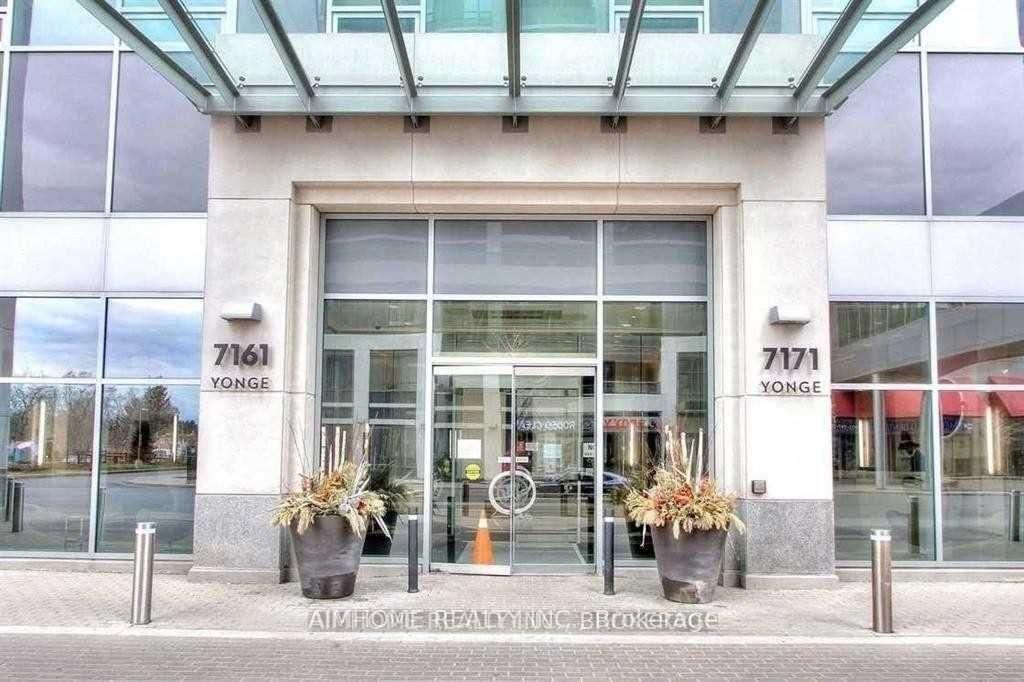 7161 Yonge St, unit 2028 for rent