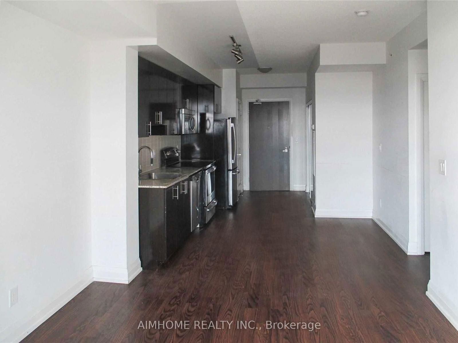 7161 Yonge St, unit 2028 for rent