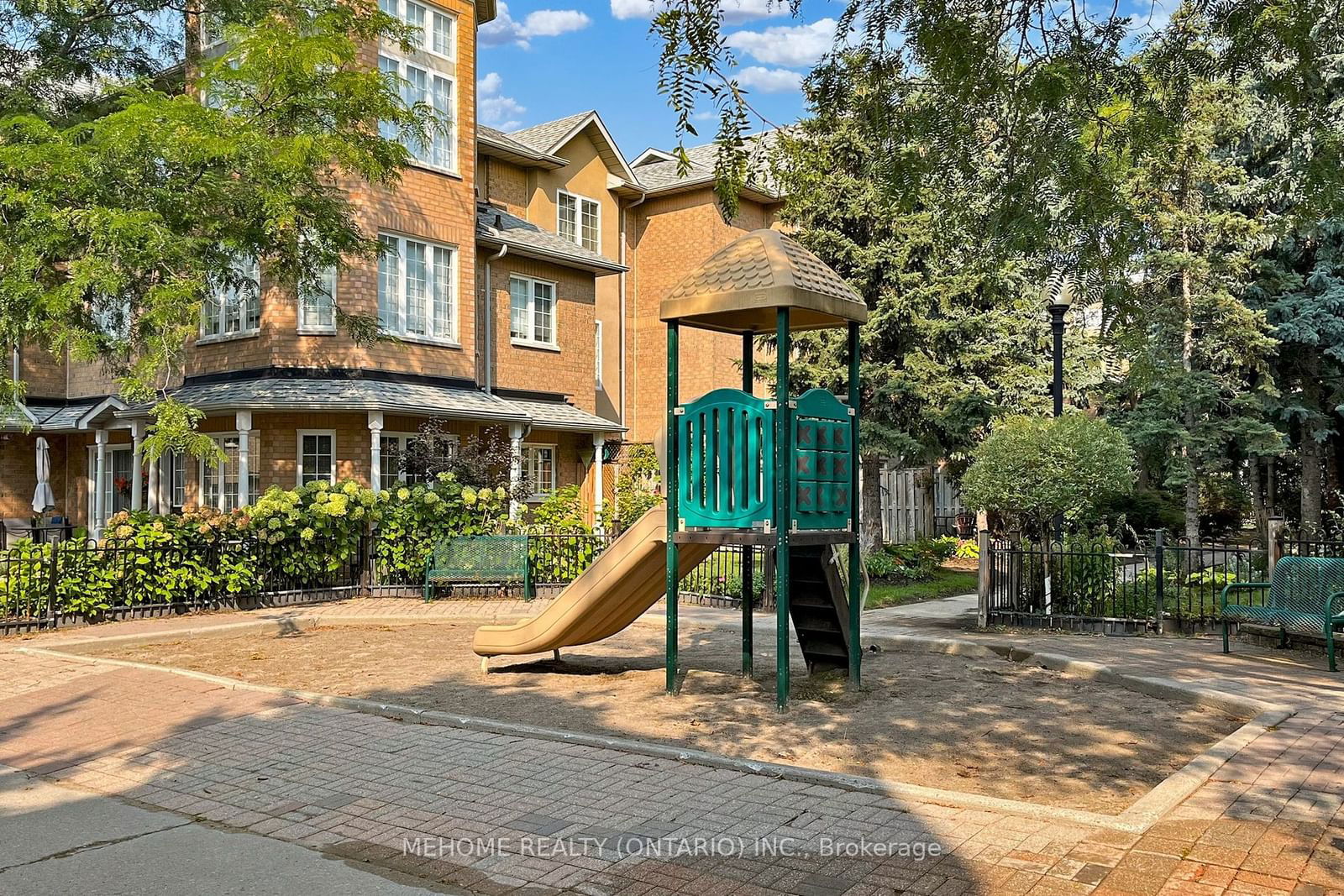 16 Cox Blvd, unit 5 for sale