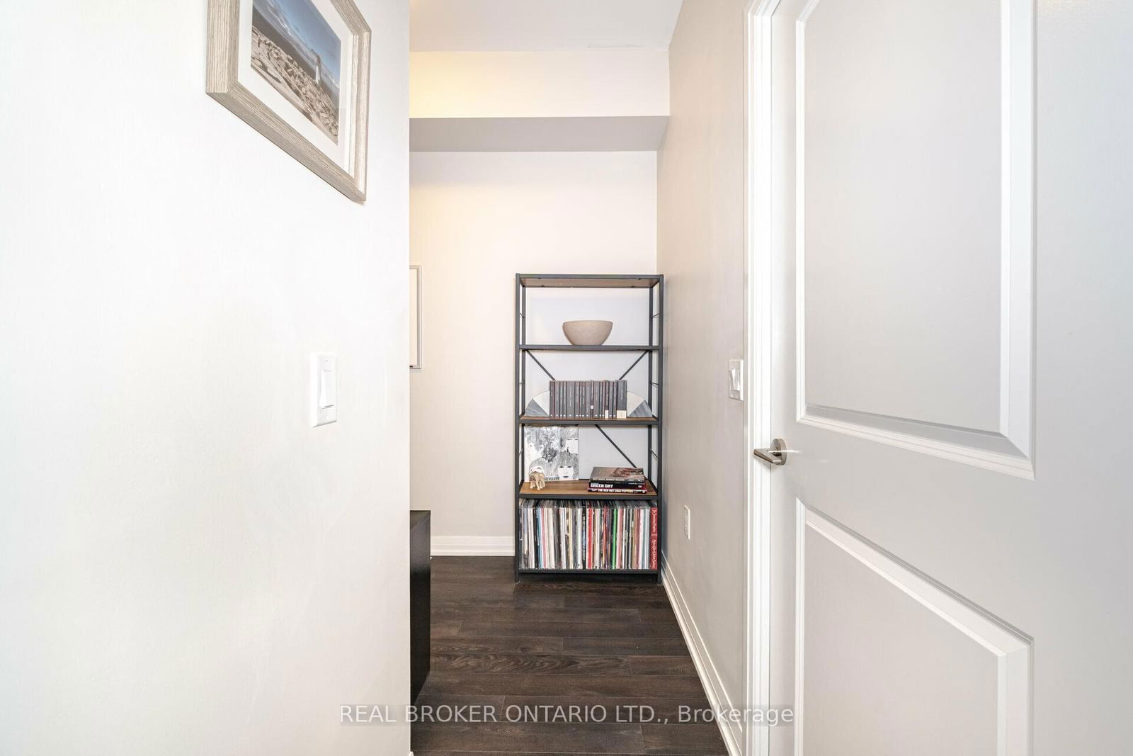 99 Eagle Rock Way, unit 611 for sale - image #19