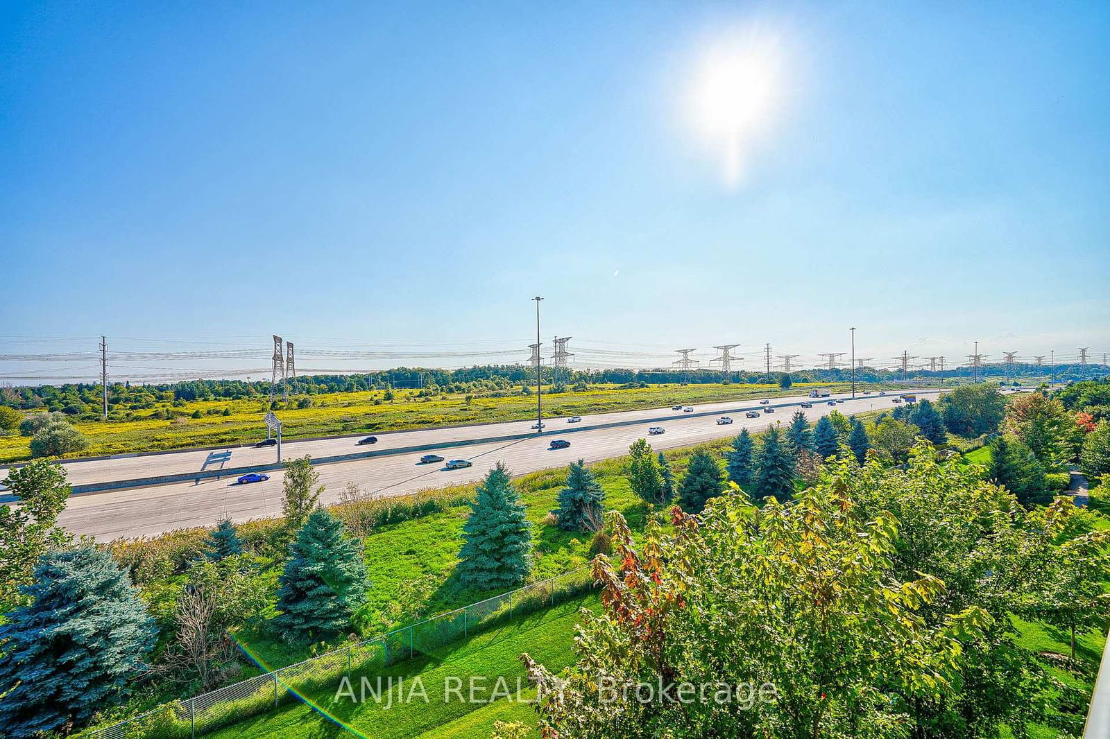 325 South Park Rd, unit 609 for sale - image #27