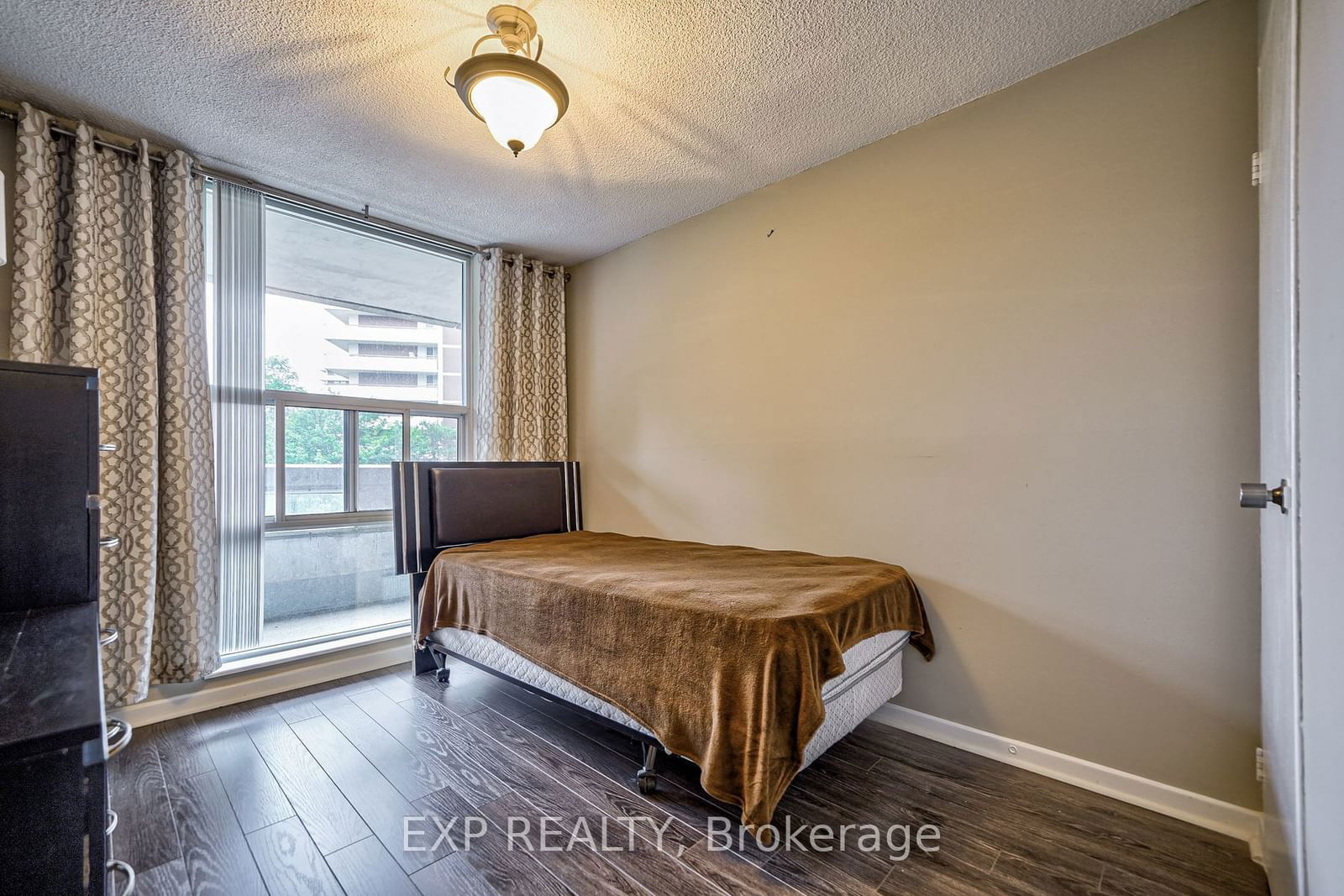 60 Inverlochy Blvd, unit 401 for sale - image #14