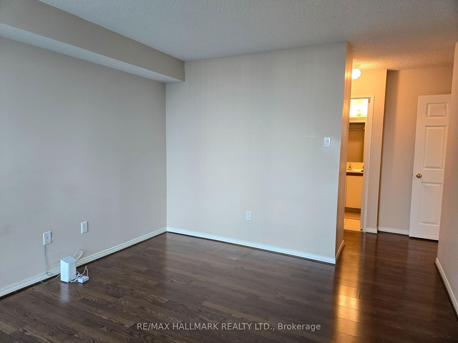 7825 Bayview Ave, unit 224 for rent - image #18