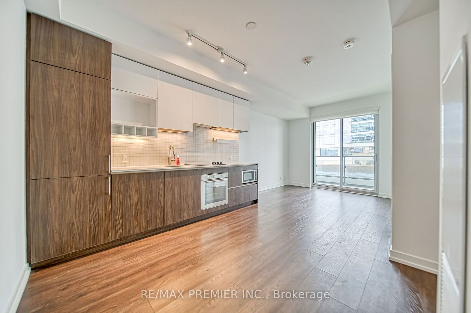 5 Buttermill Ave, unit 503 for sale - image #13