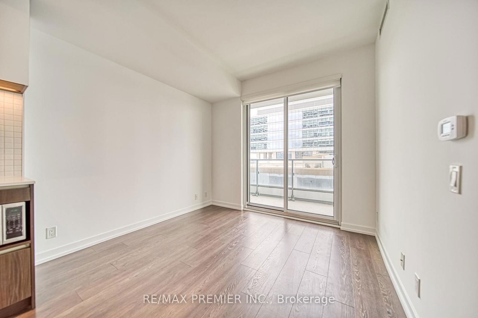 5 Buttermill Ave, unit 503 for sale - image #32