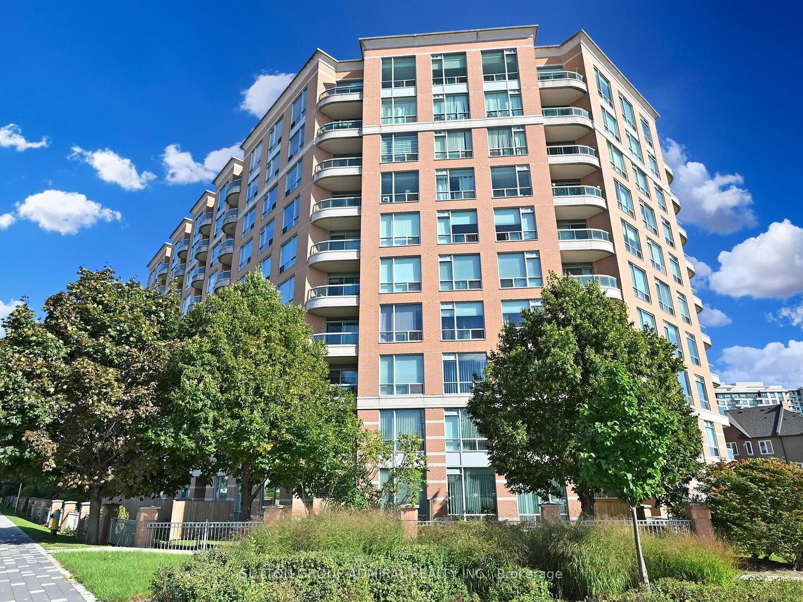 745 New Westminister Dr, unit 411 for sale - image #3