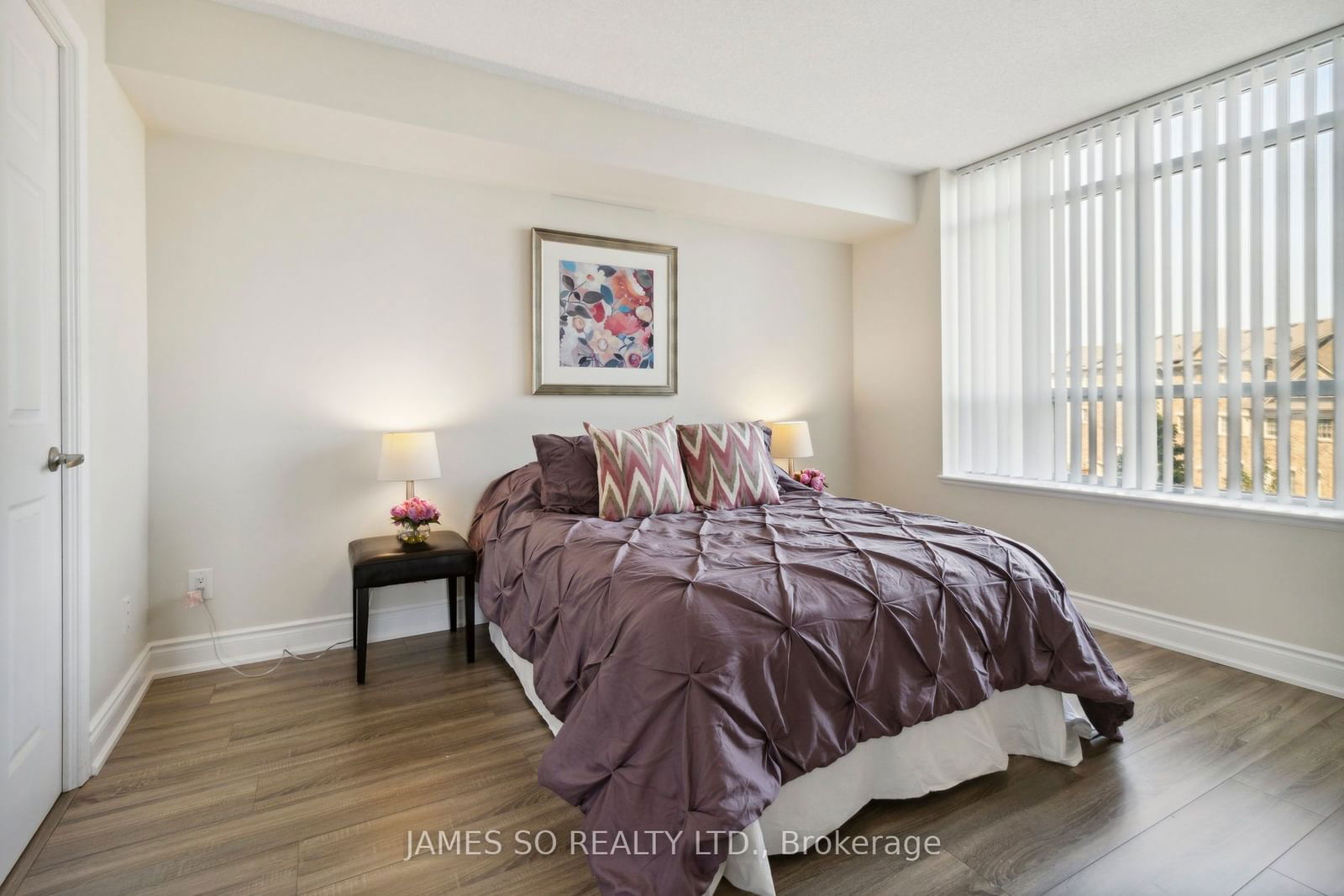 73 King William Cres, unit 203 for sale - image #11