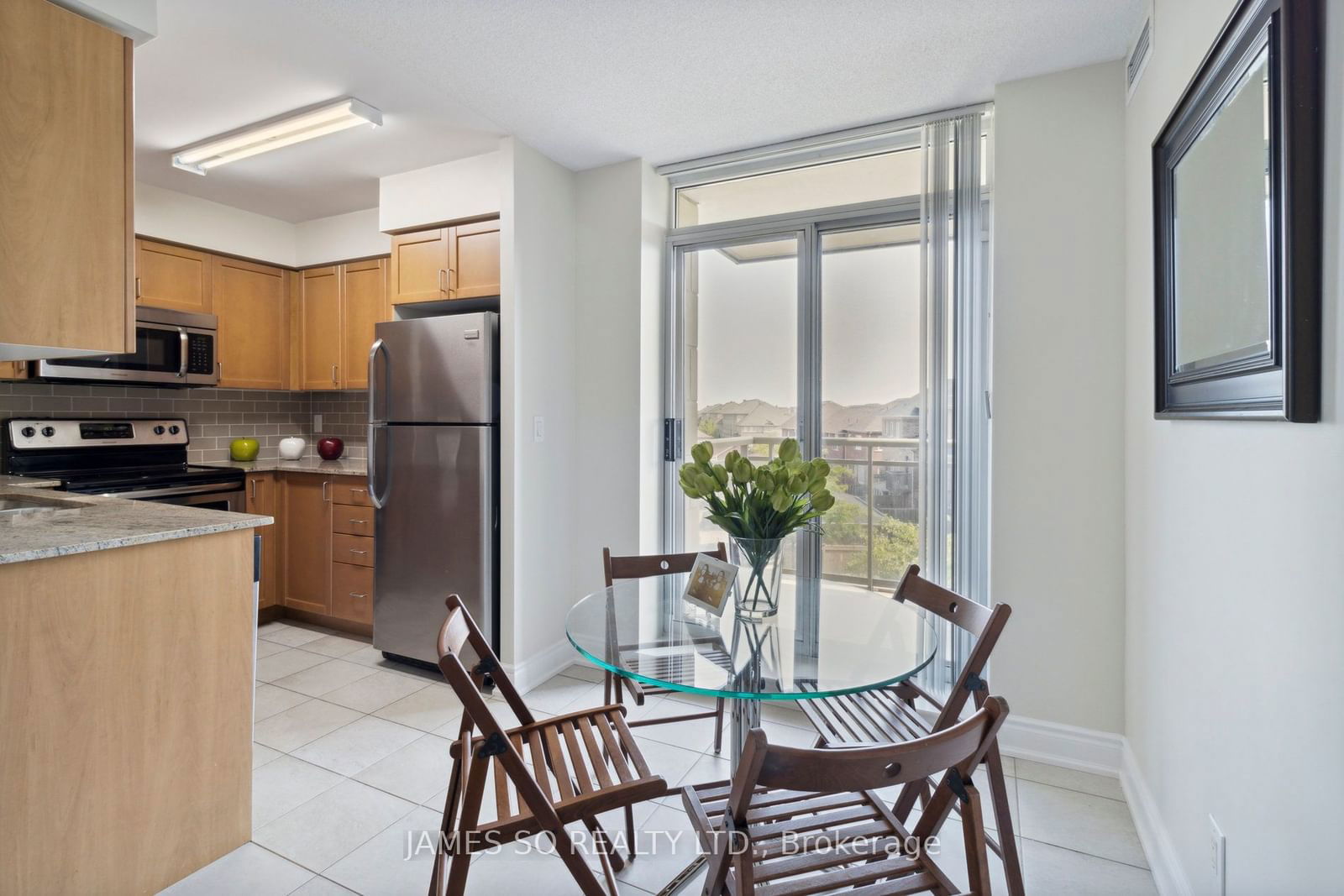 73 King William Cres, unit 203 for sale - image #7