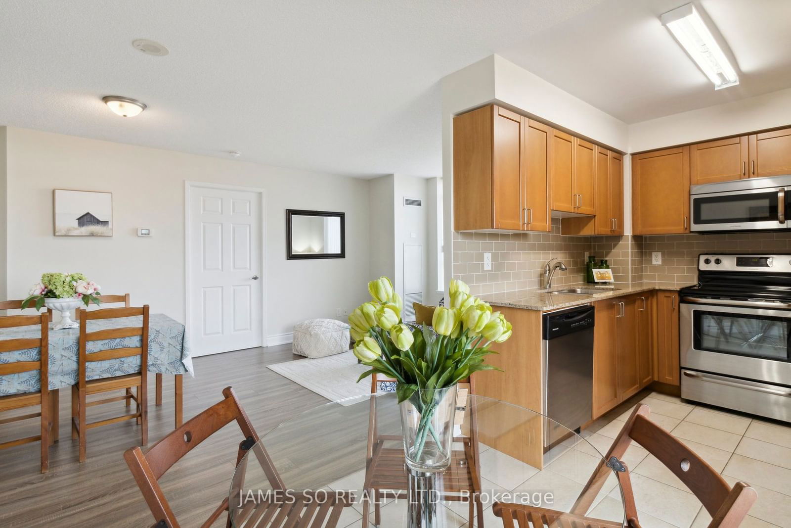 73 King William Cres, unit 203 for sale - image #8