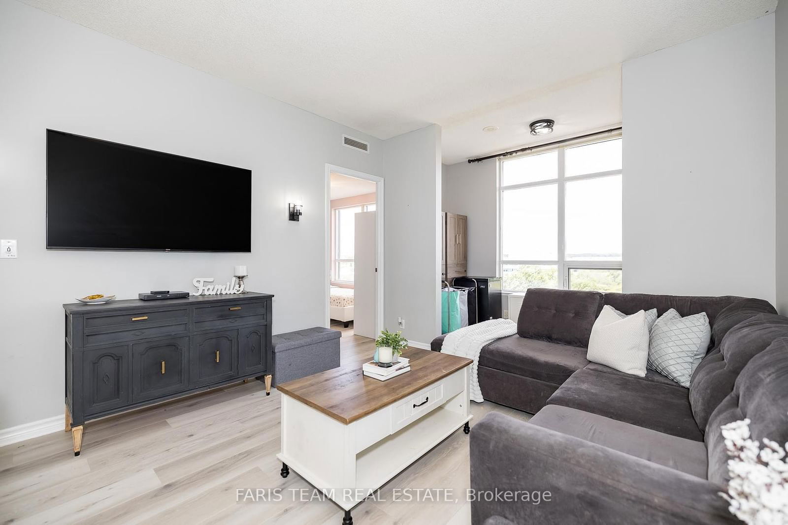 9235 Jane St, unit 701 for sale - image #14