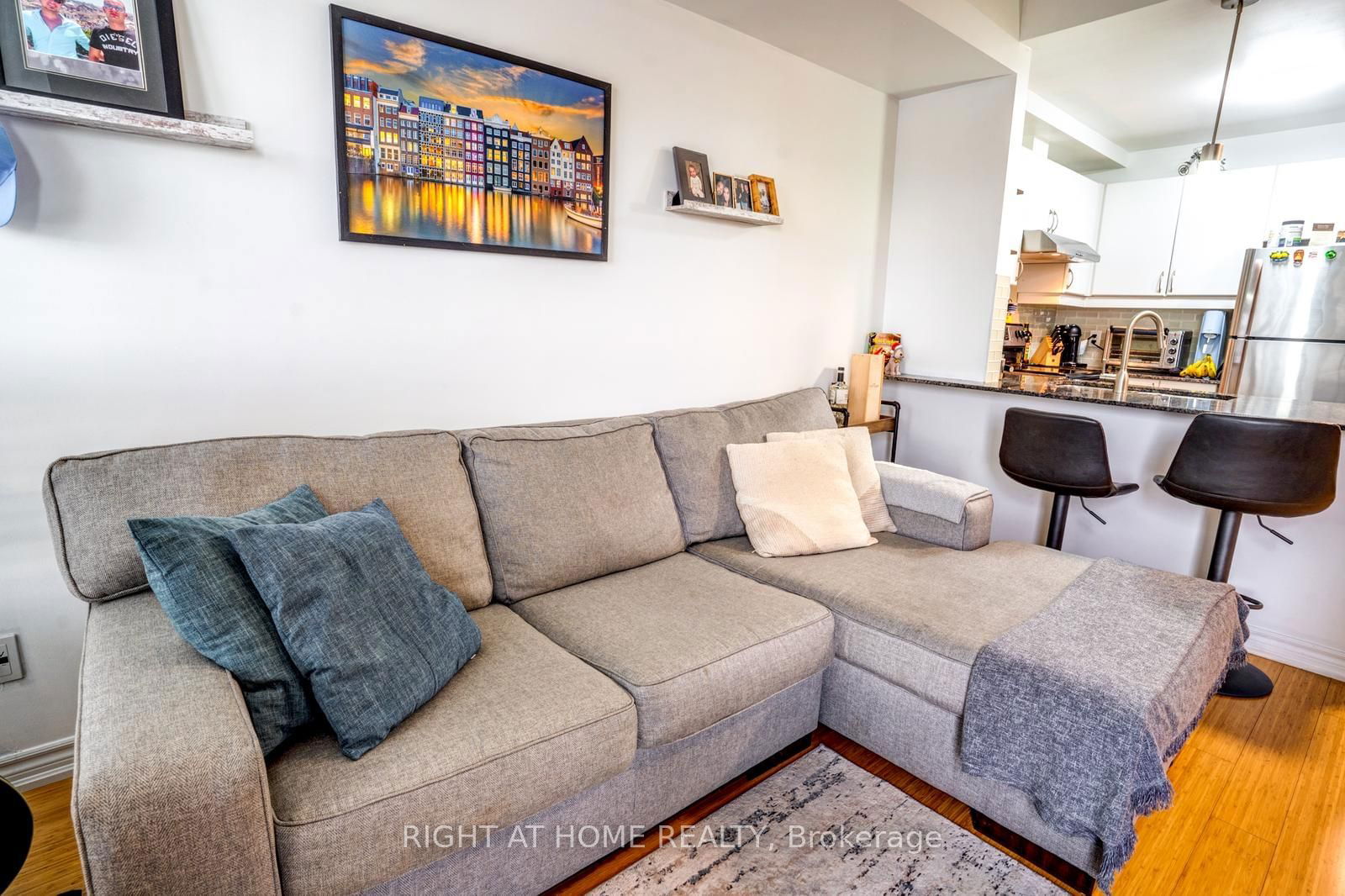 7730 kipling Ave, unit 810 for sale - image #8