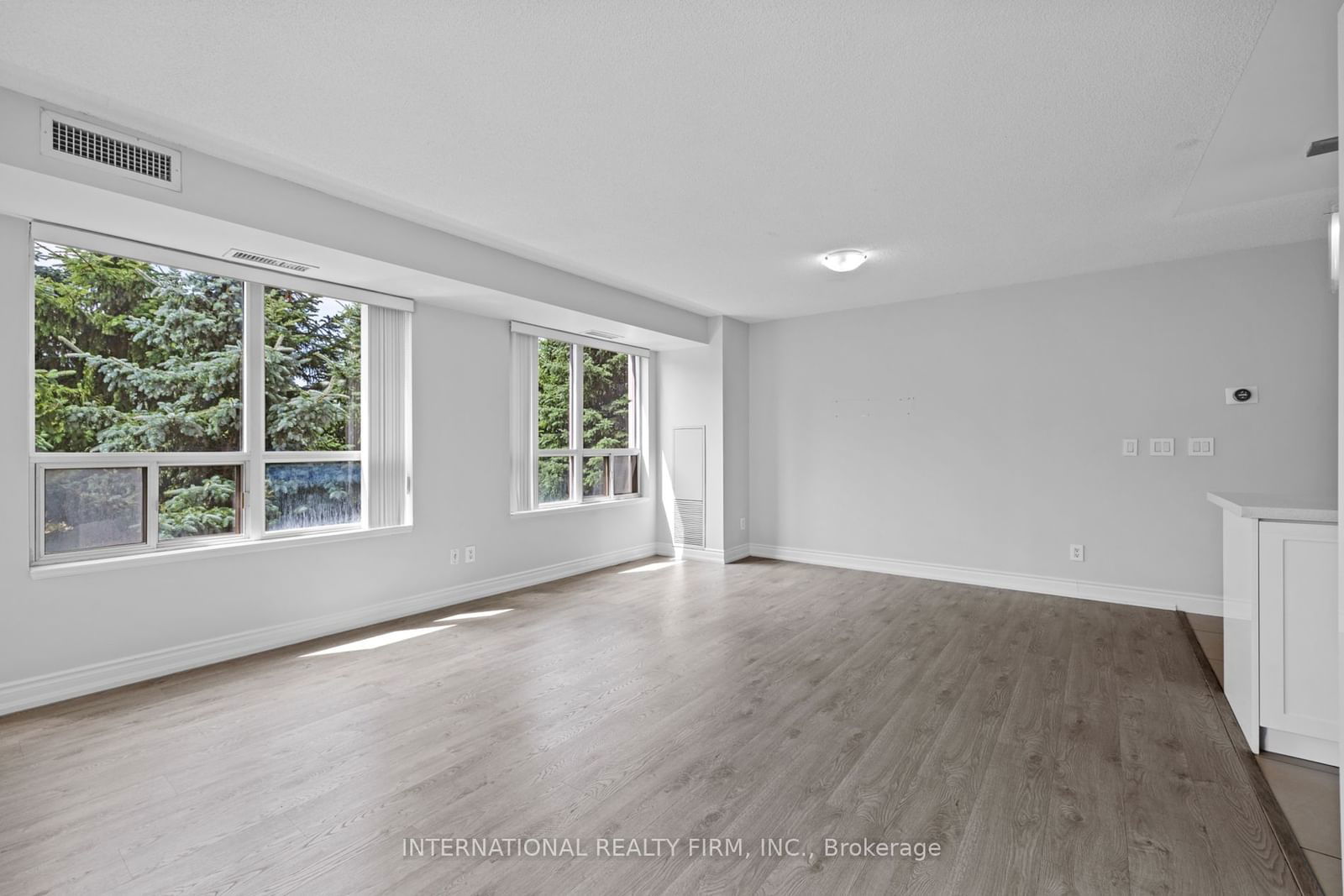 39 Galleria Pkwy N, unit 205 for sale - image #8