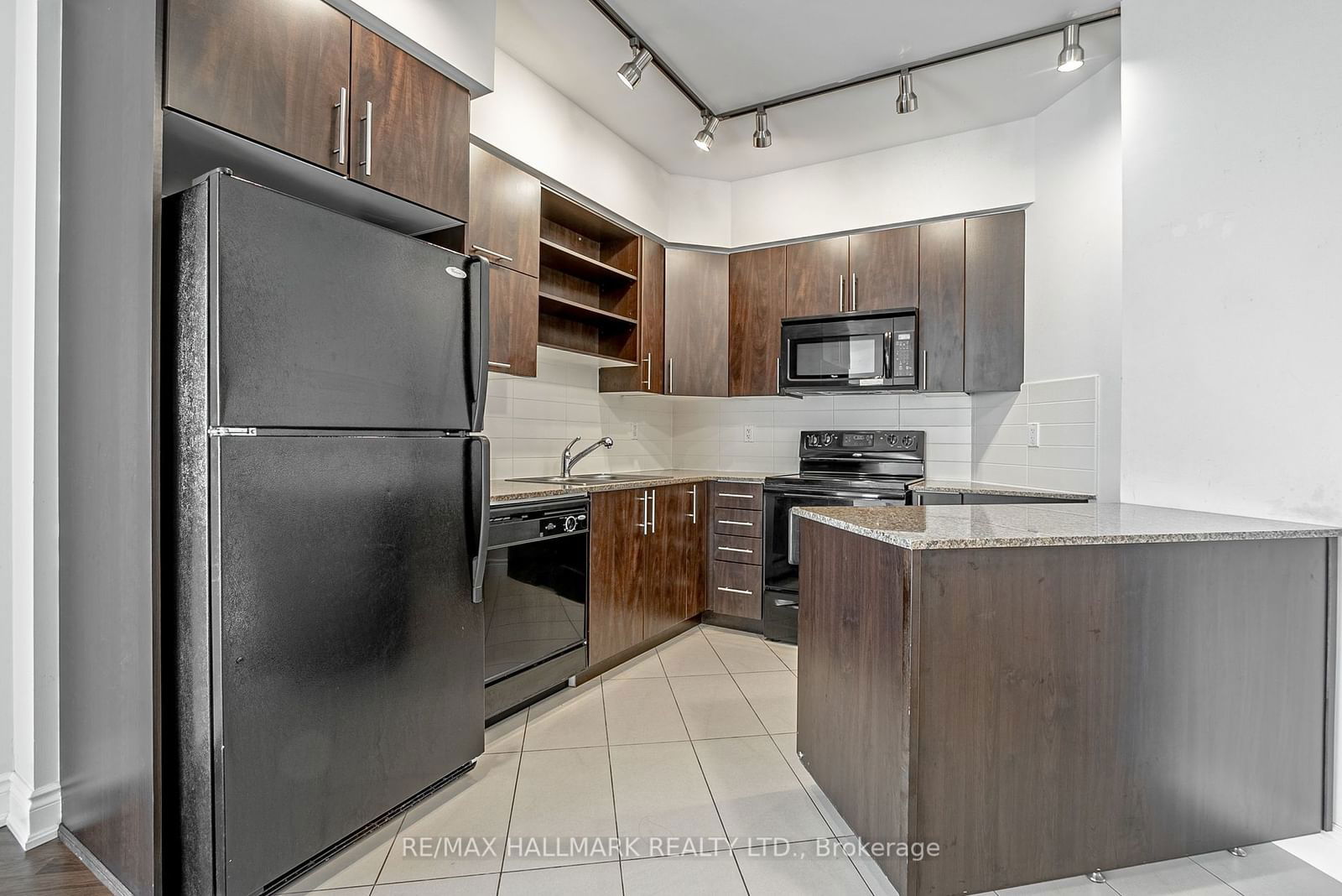 60 South Town Ctre, unit 720 for rent - image #2