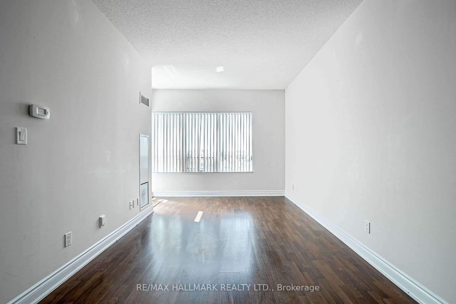 60 South Town Ctre, unit 720 for rent - image #6