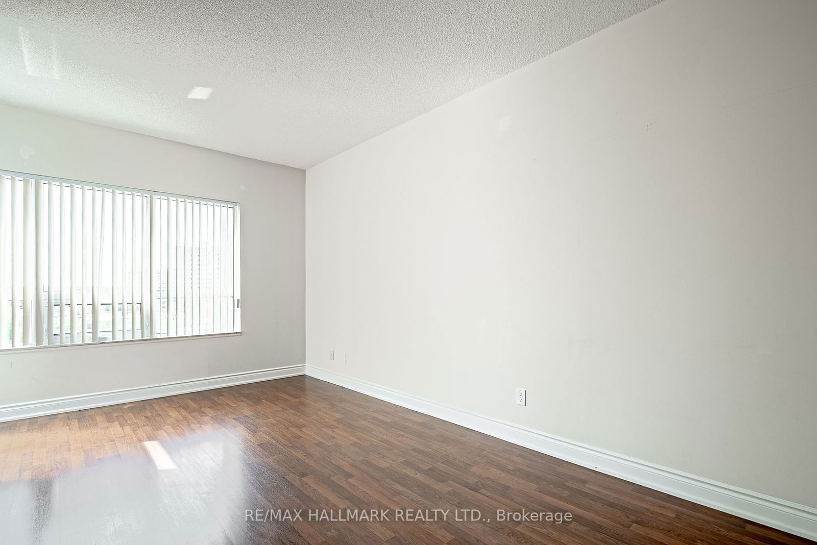 60 South Town Ctre, unit 720 for rent - image #7