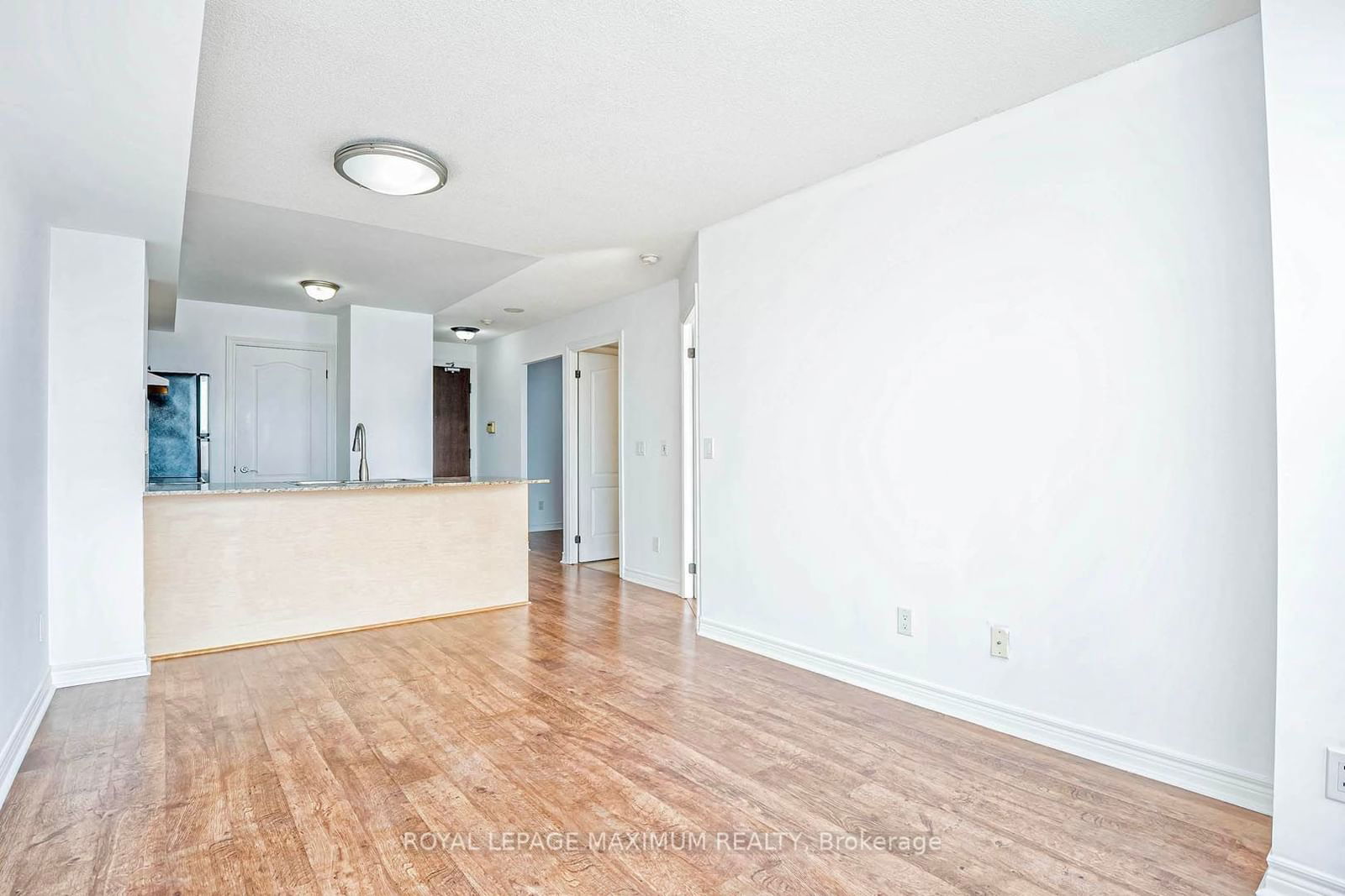 15 North Park Rd, unit 1203 for sale - image #16