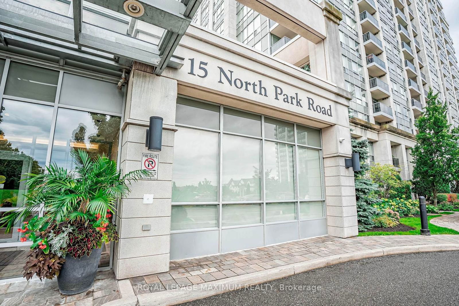 15 North Park Rd, unit 1203 for sale