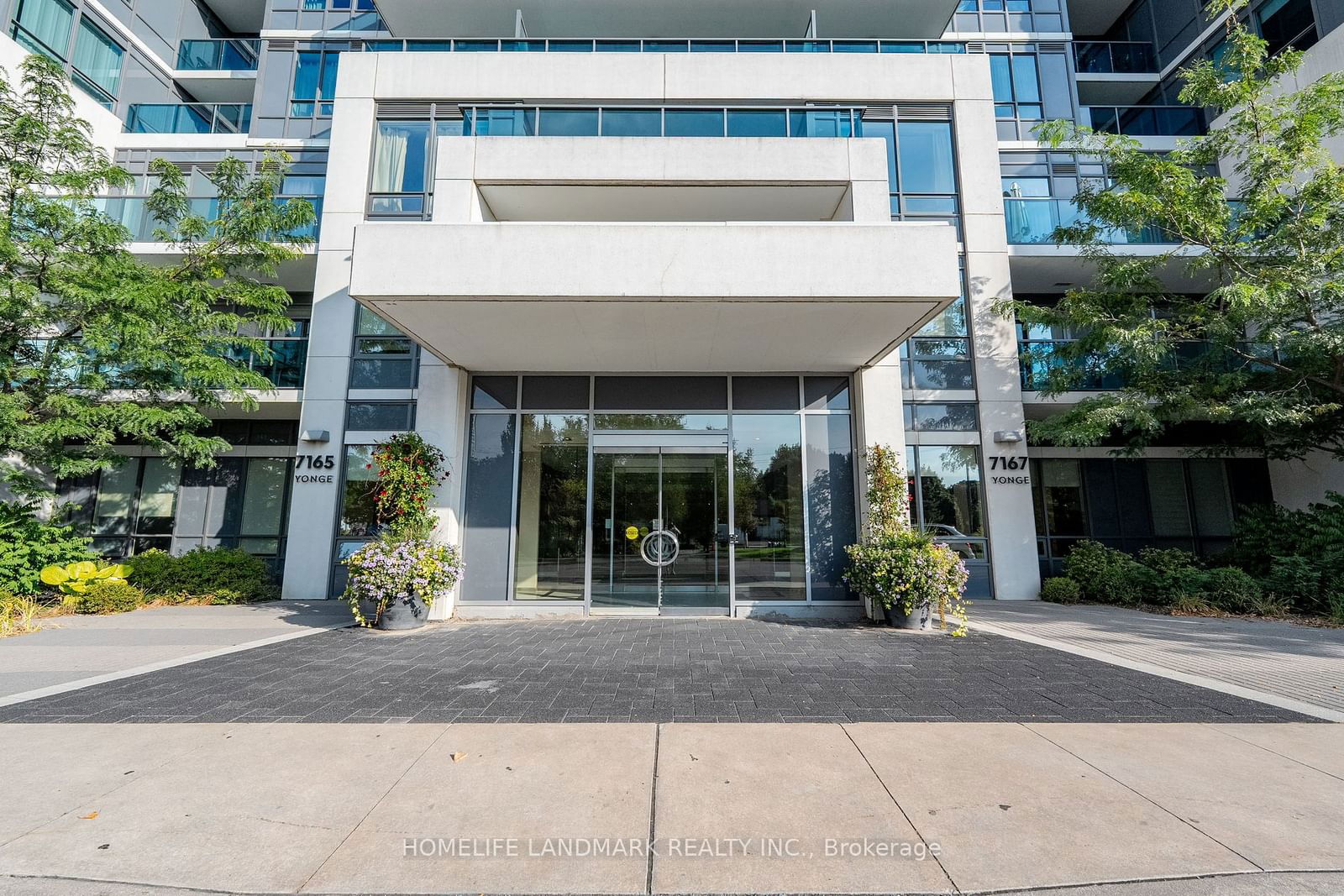 7165 Yonge St, unit 2208 for sale - image #1