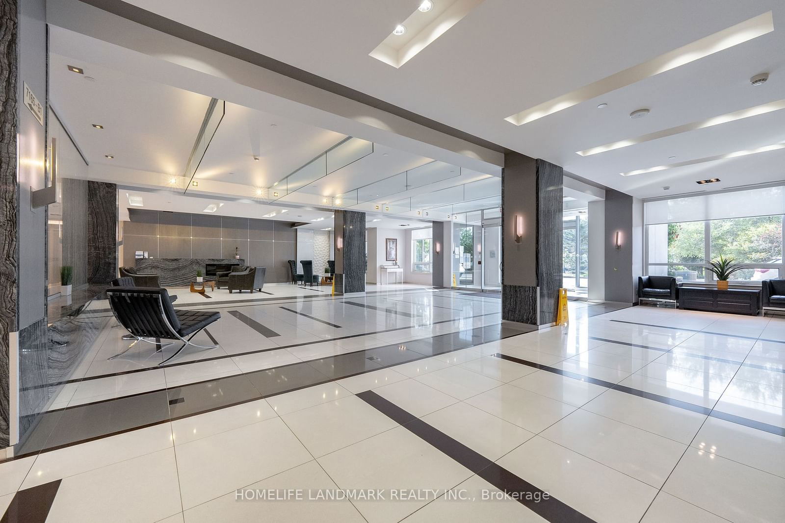 7165 Yonge St, unit 2208 for sale - image #2