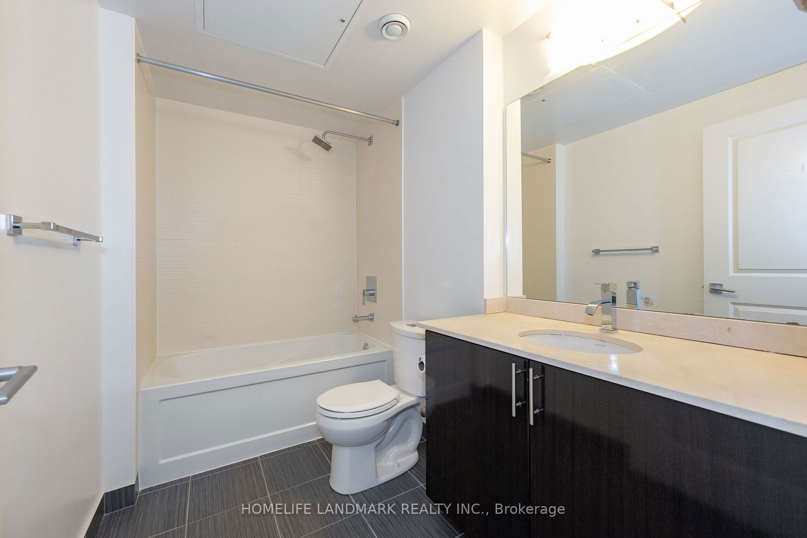 7165 Yonge St, unit 2208 for sale - image #8