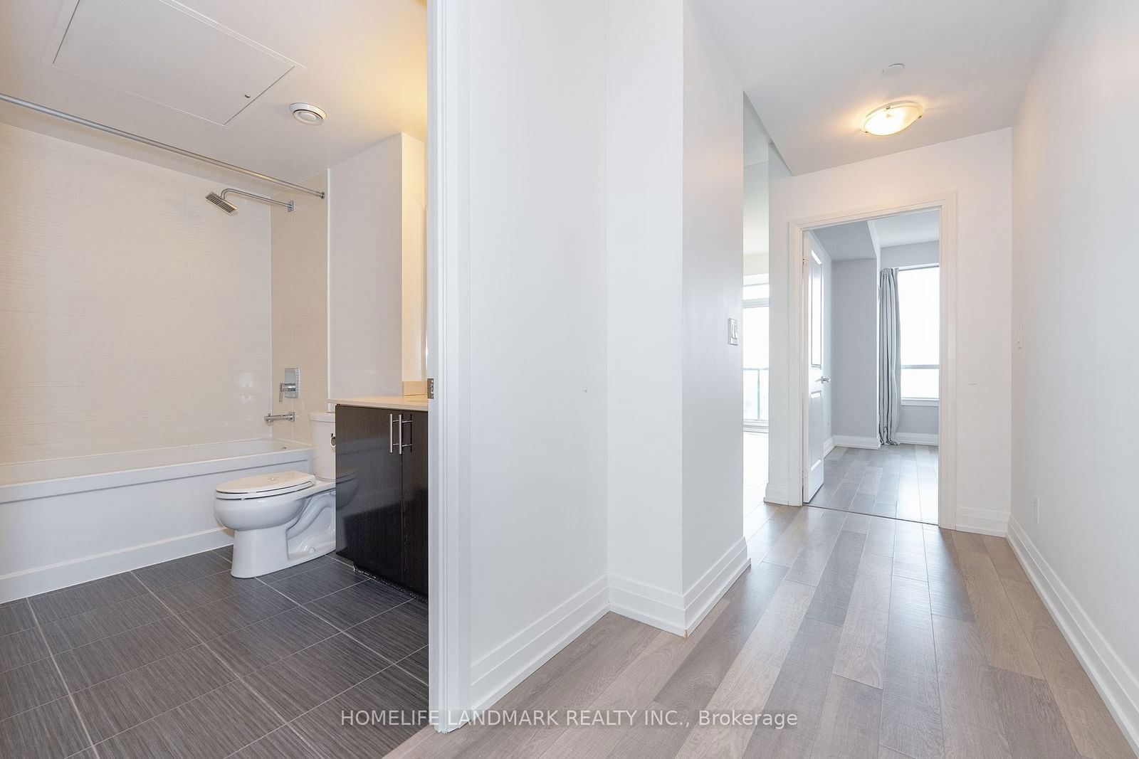 7165 Yonge St, unit 2208 for sale - image #9