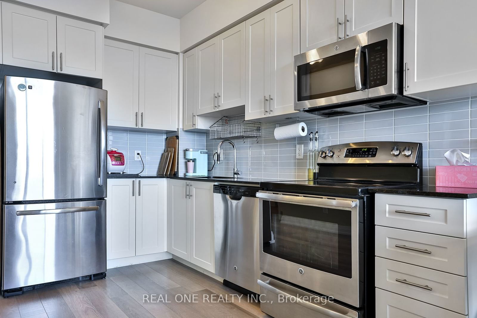 7167 Yonge St S, unit 819 for sale - image #10