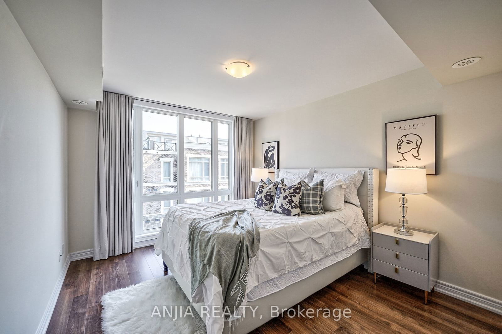 10 Dunsheath Way, unit 216 for sale - image #25