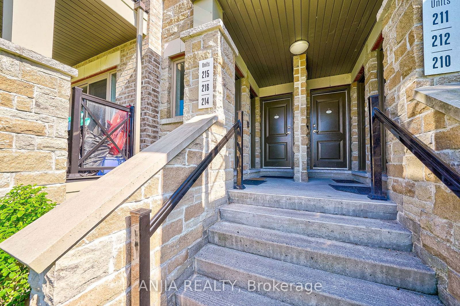 10 Dunsheath Way, unit 216 for sale