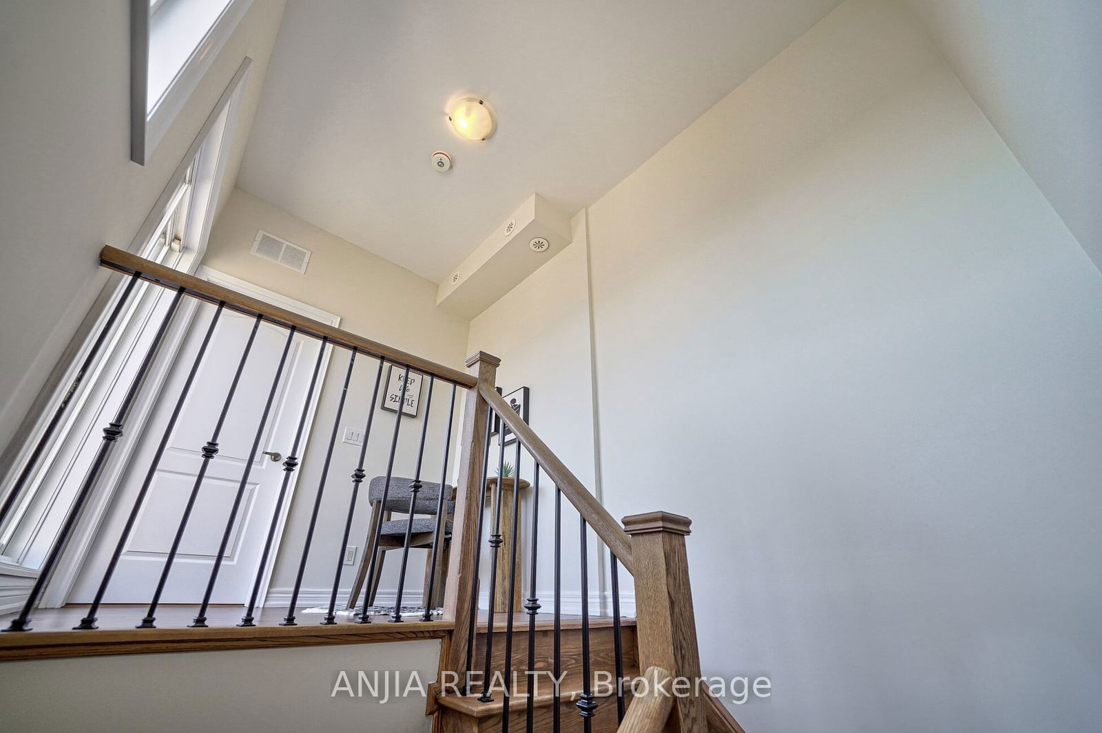 10 Dunsheath Way, unit 216 for sale - image #31