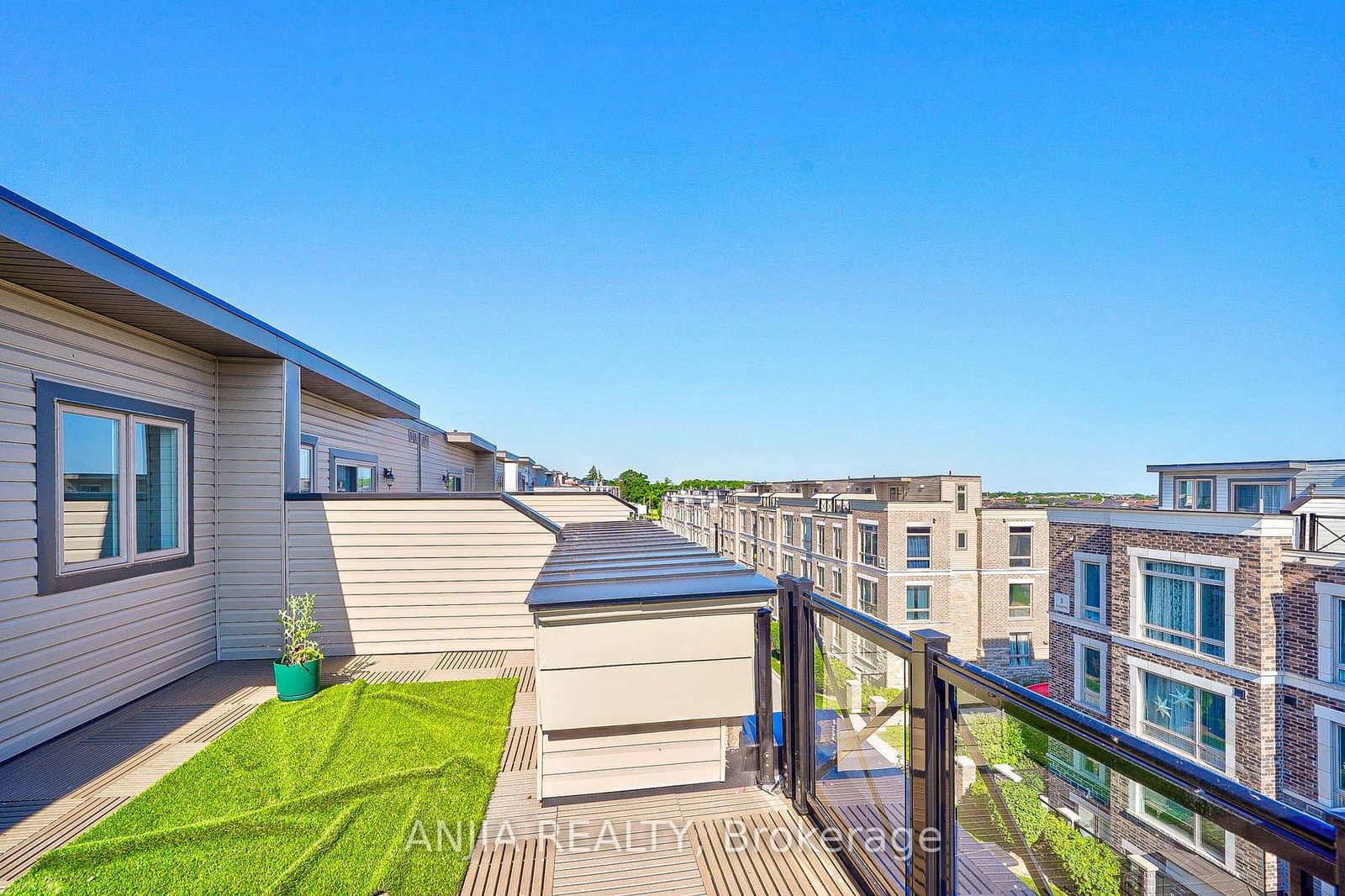 10 Dunsheath Way, unit 216 for sale - image #35