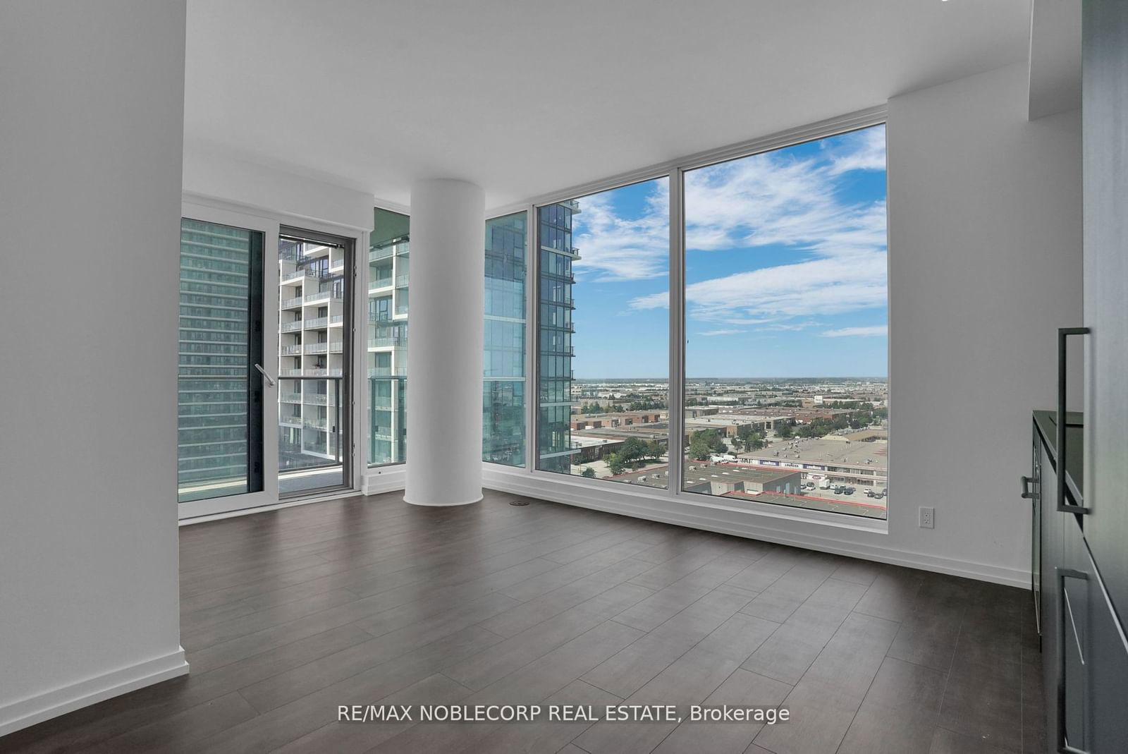 7890 Jane St, unit 1206 for rent - image #6