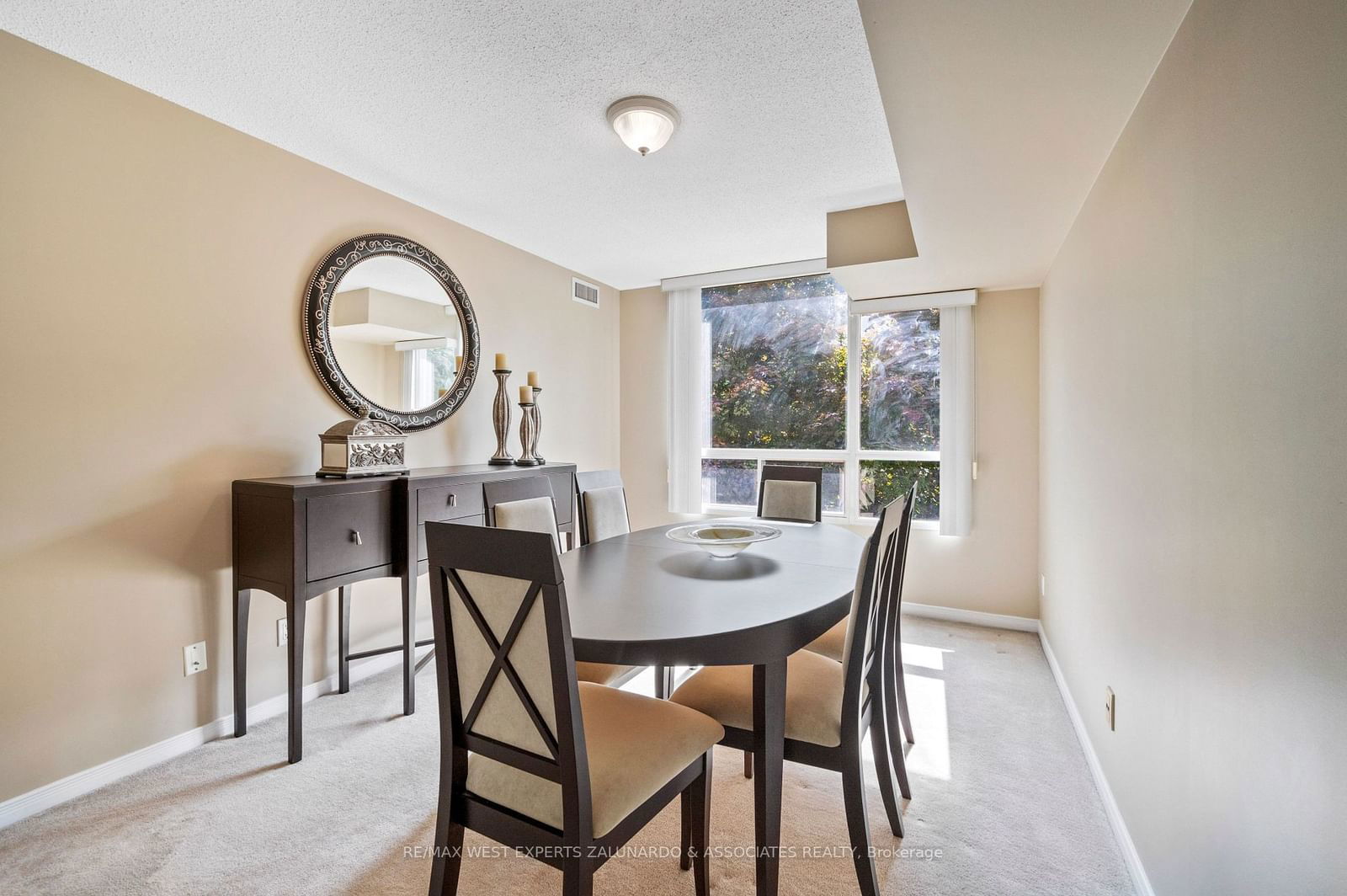 19 Northern Heights Dr, unit 208 for sale - image #18