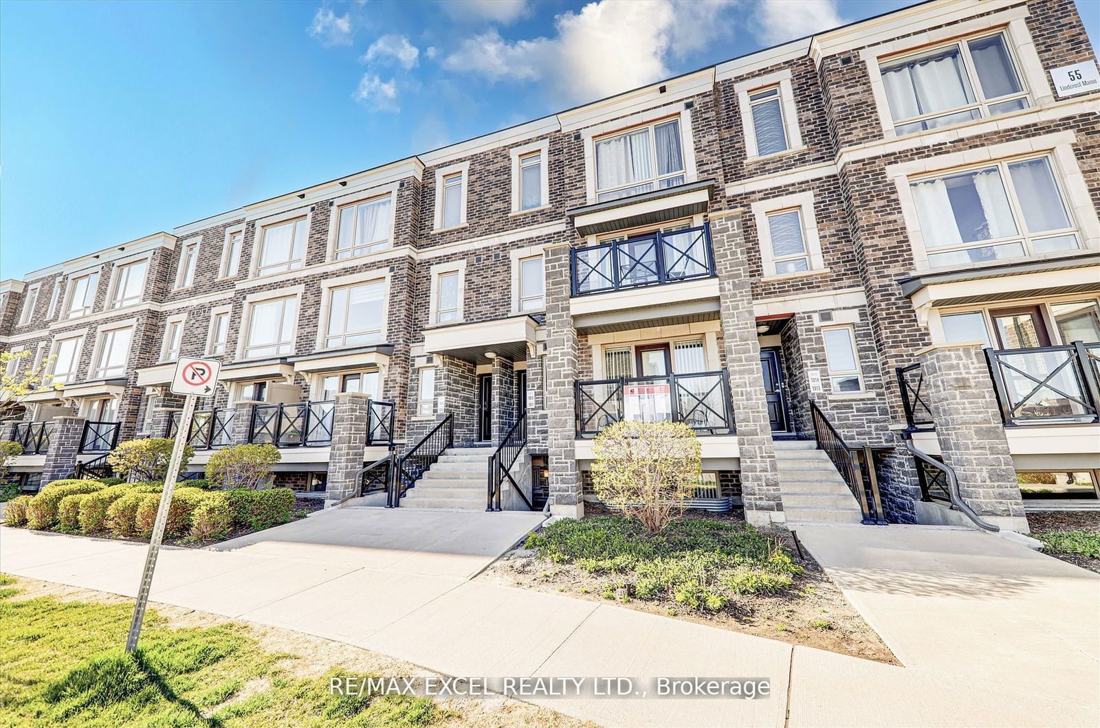 55 Lindcrest Manr, unit 1011 for sale - image #2