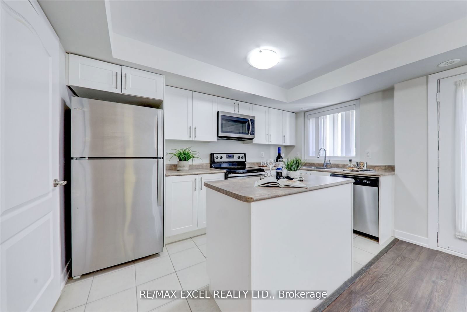 55 Lindcrest Manr, unit 1011 for sale - image #8