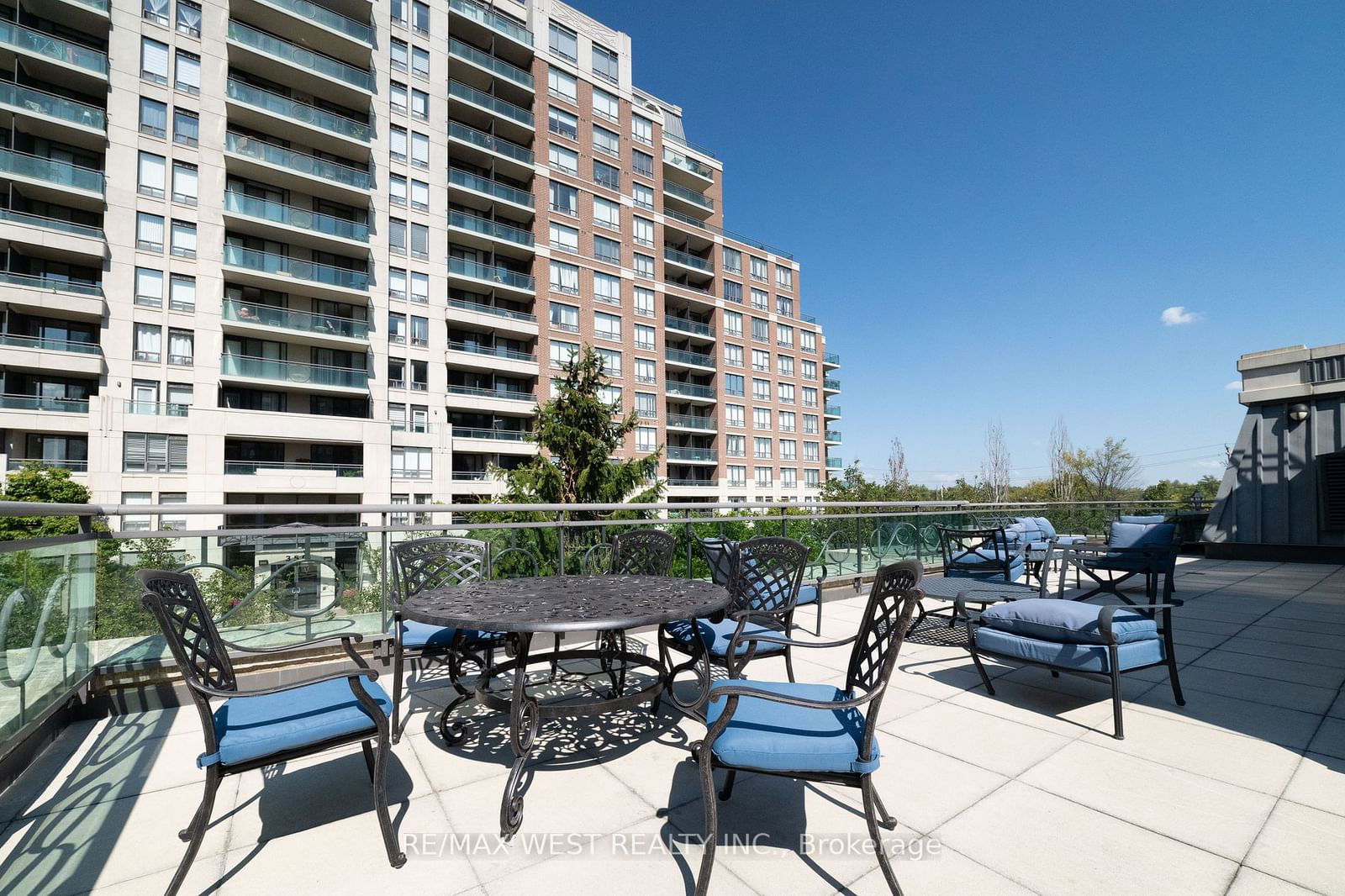 310 Red Maple Rd, unit 203 for sale - image #33