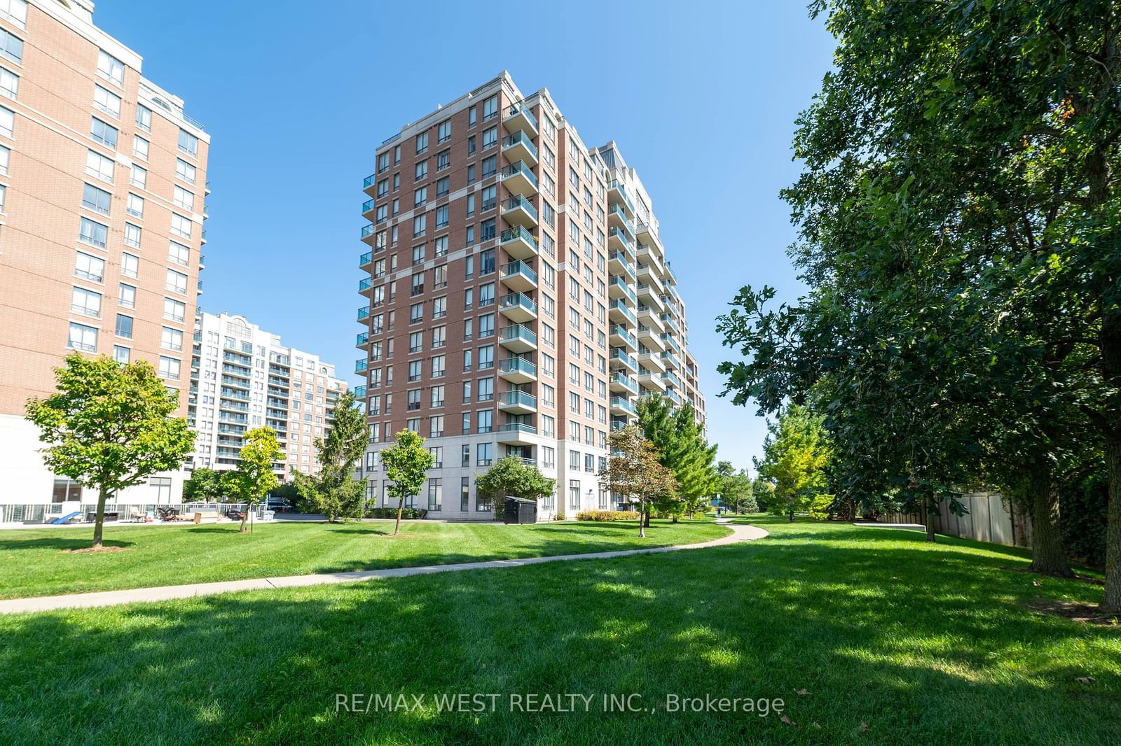 310 Red Maple Rd, unit 203 for sale - image #39