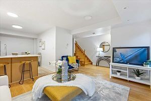 312 John St, unit 176 for sale - image #5