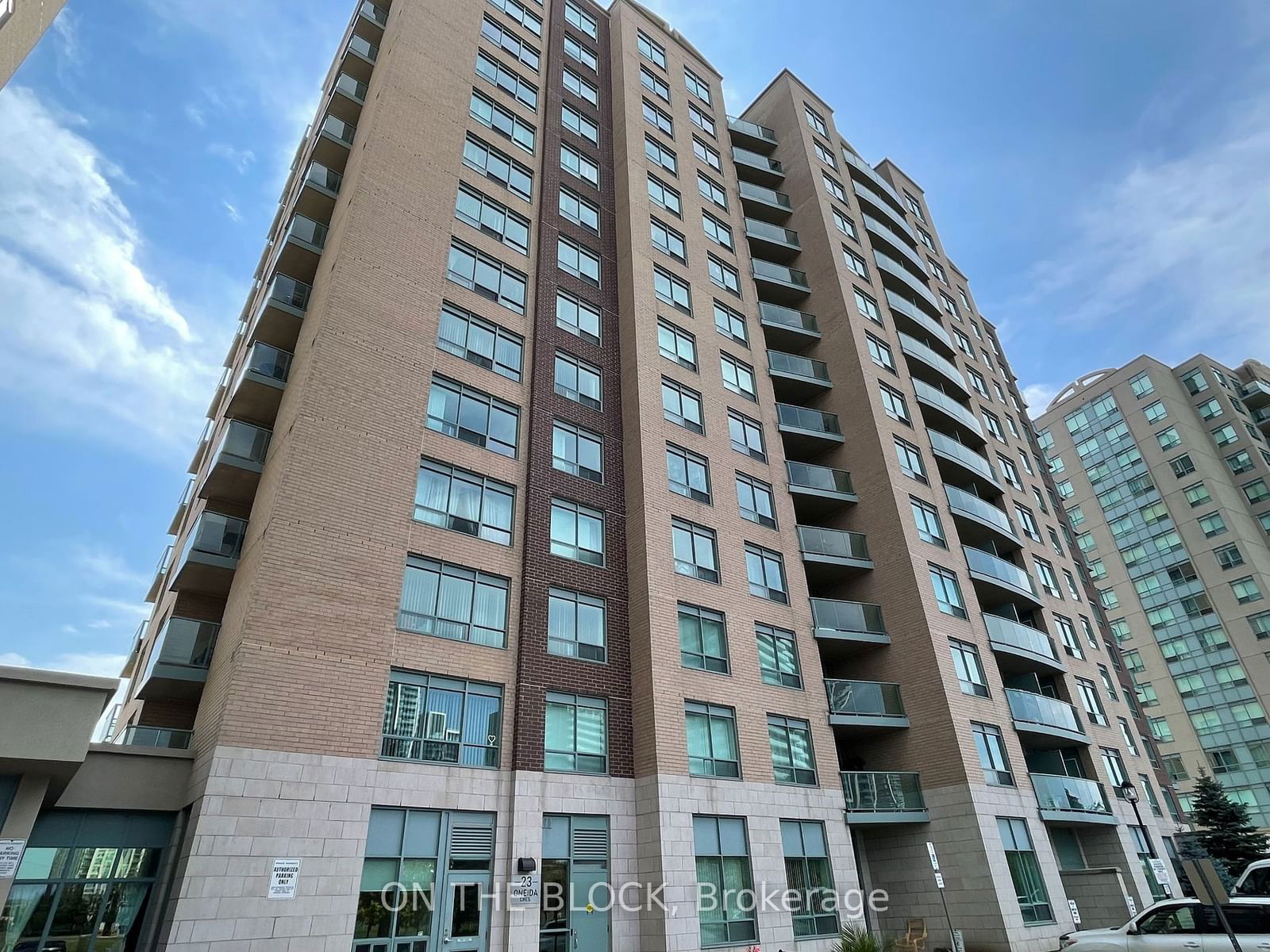 23 Oneida Cres, unit 706 for rent