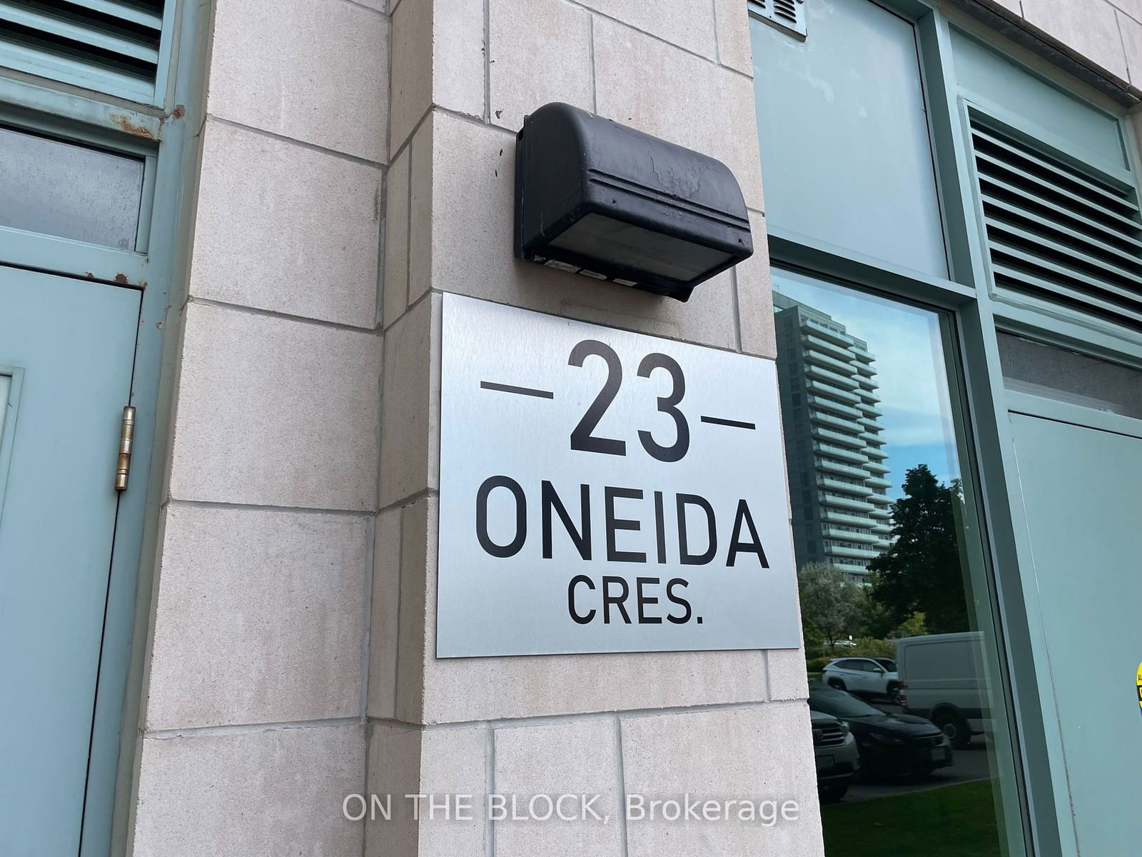 23 Oneida Cres, unit 706 for rent - image #2