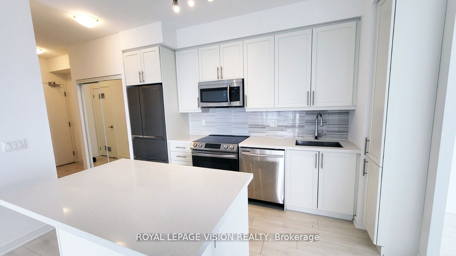 75 Oneida Cres, unit 1608 for rent - image #4