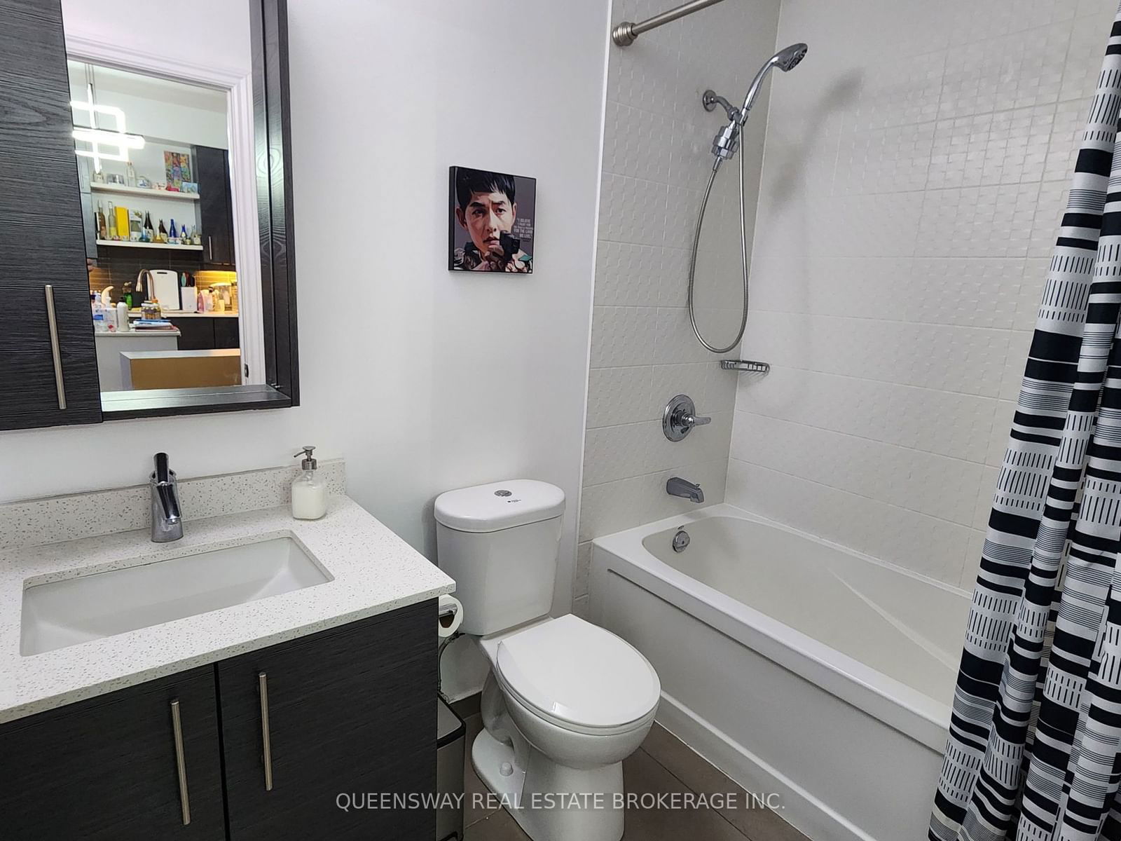 277 South Park Rd, unit 209 for sale - image #7